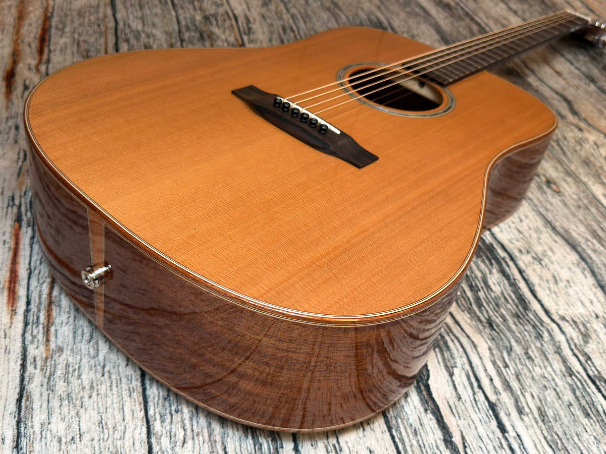 Artist Mahogany Series – Colton Cedar Full Body Electro Acoustic
