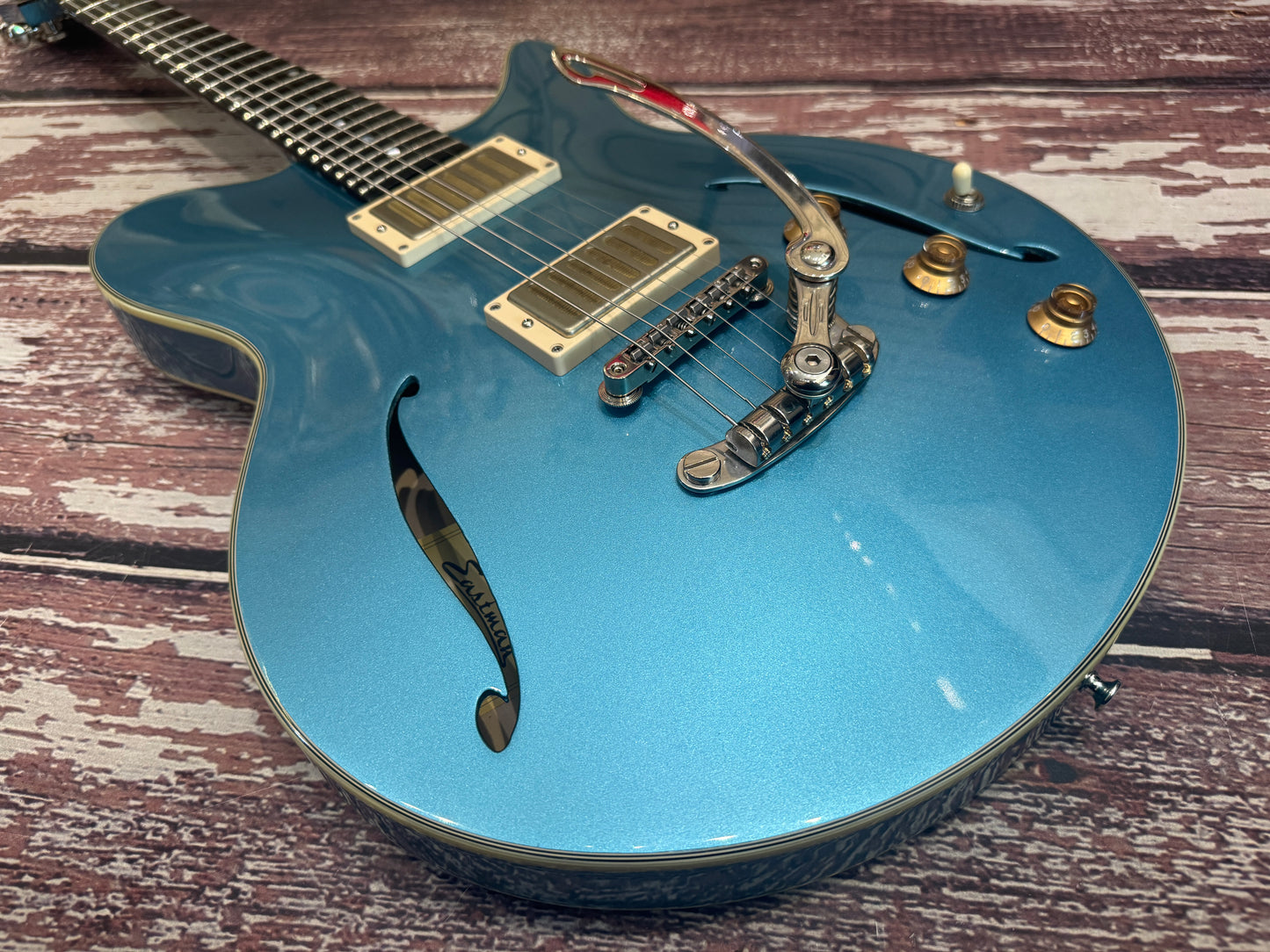 Eastman Romeo LA - Celestine blue, full hollow with OHSC & COA