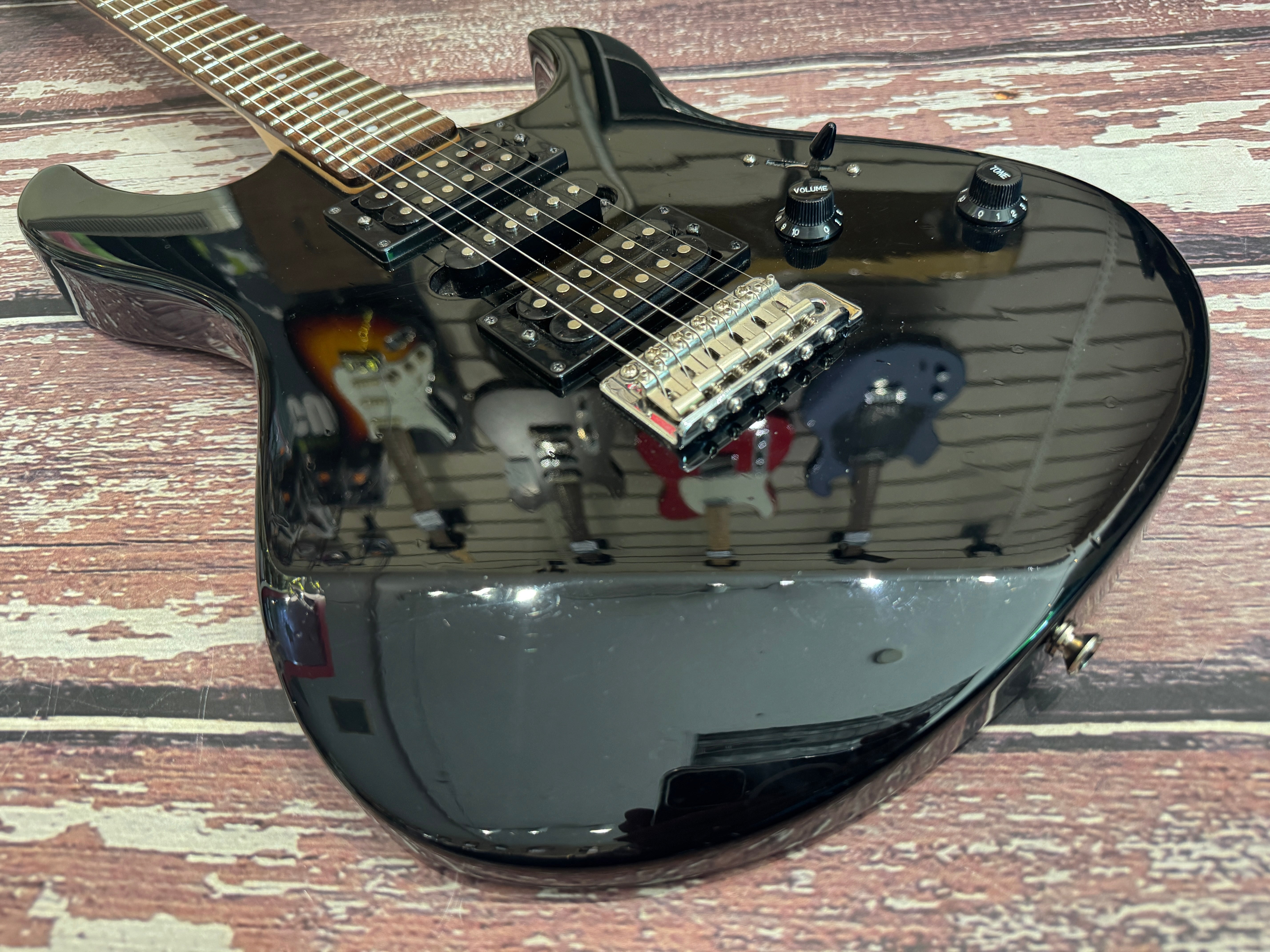 Yamaha ERG 121 H/S/H – Badlands Guitars Limited