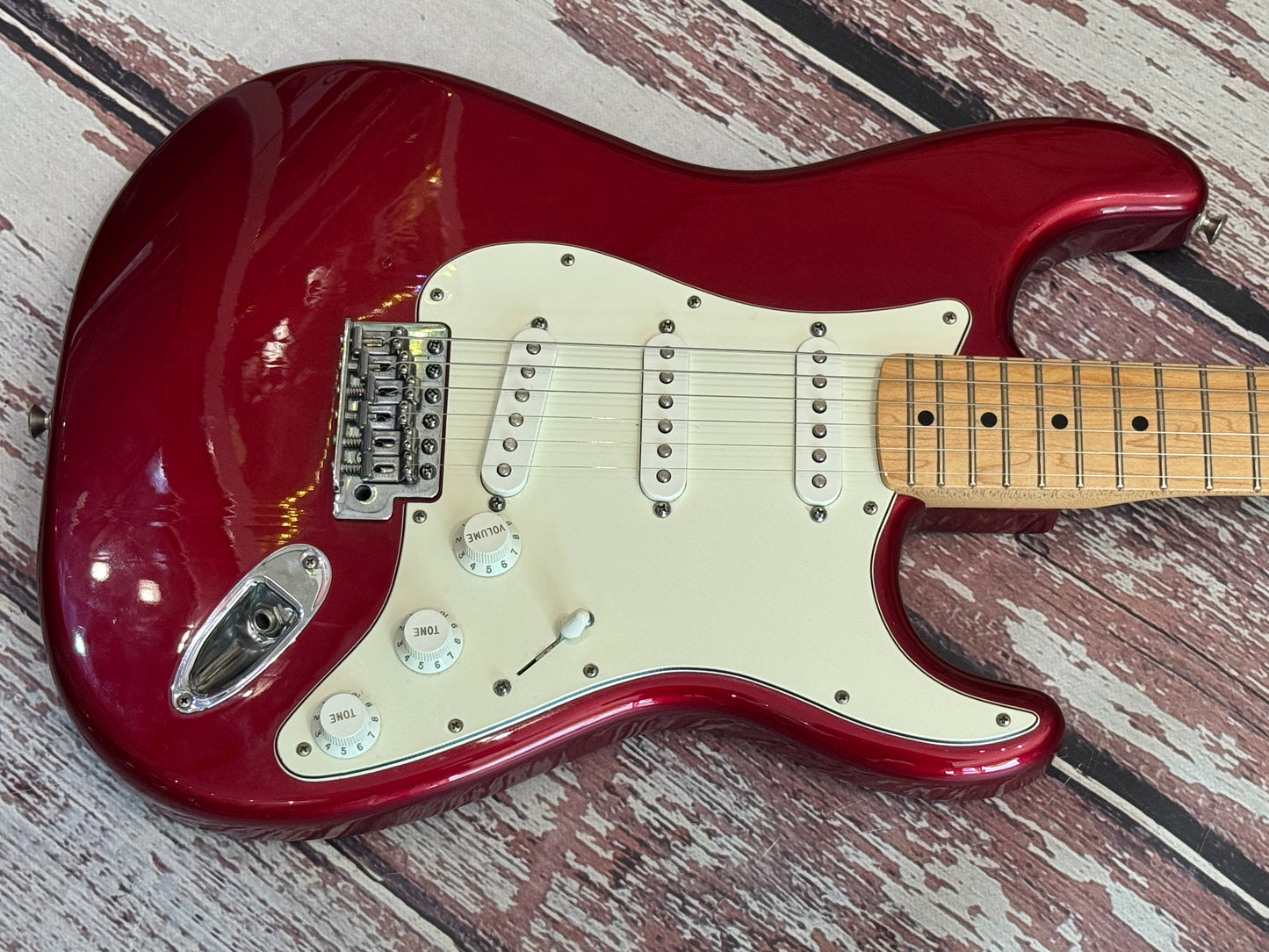 Fender Stratocaster standard - 2015 Mexico Candy Apple Red