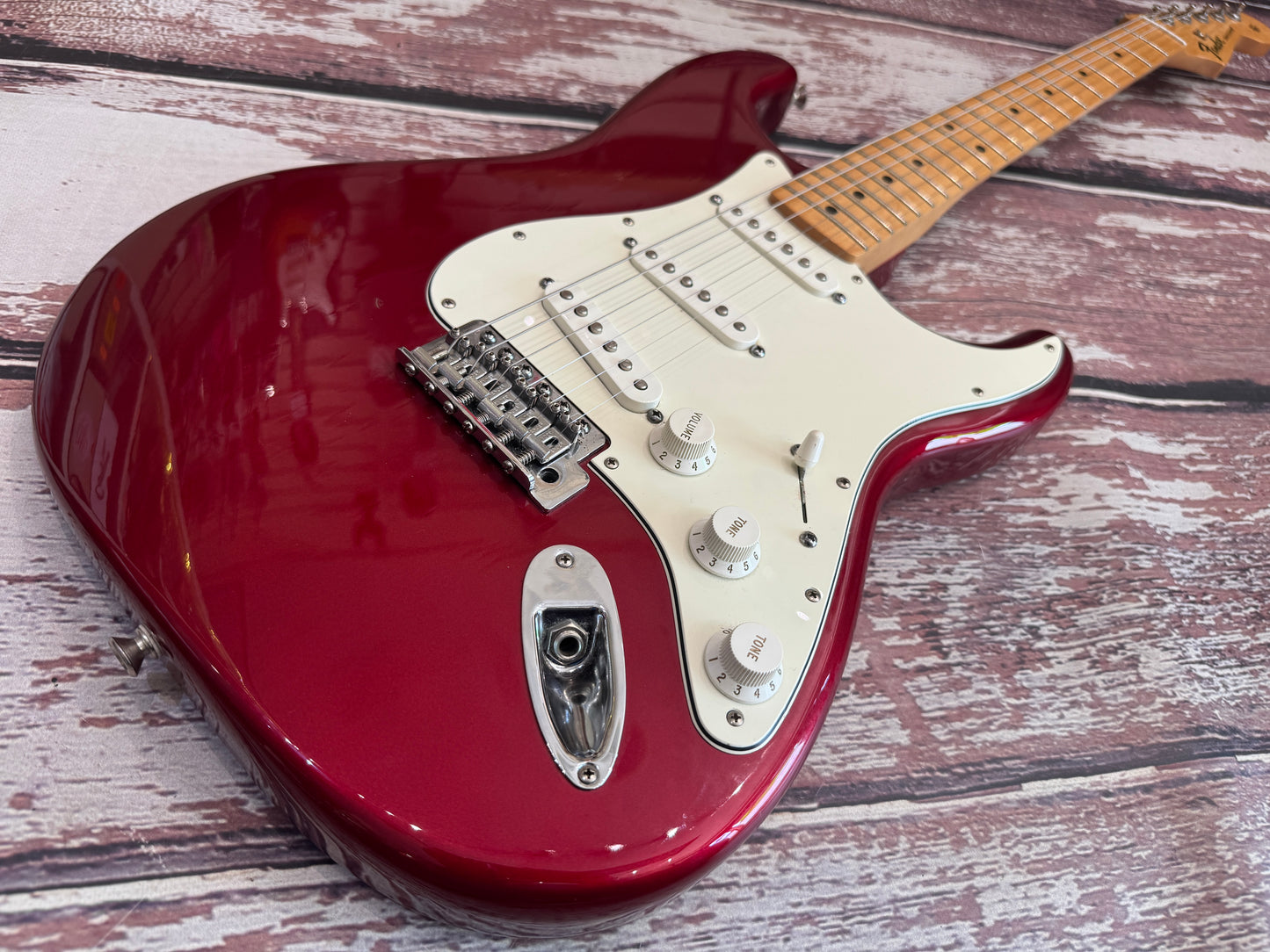 Fender Stratocaster standard - 2015 Mexico Candy Apple Red