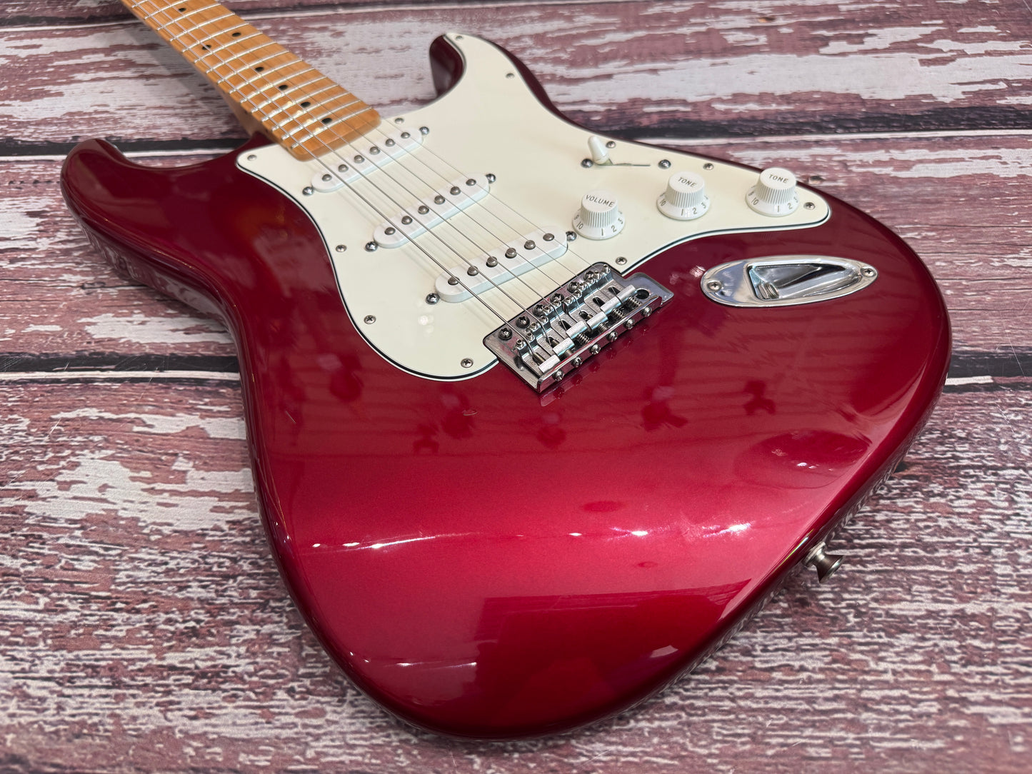 Fender Stratocaster standard - 2015 Mexico Candy Apple Red