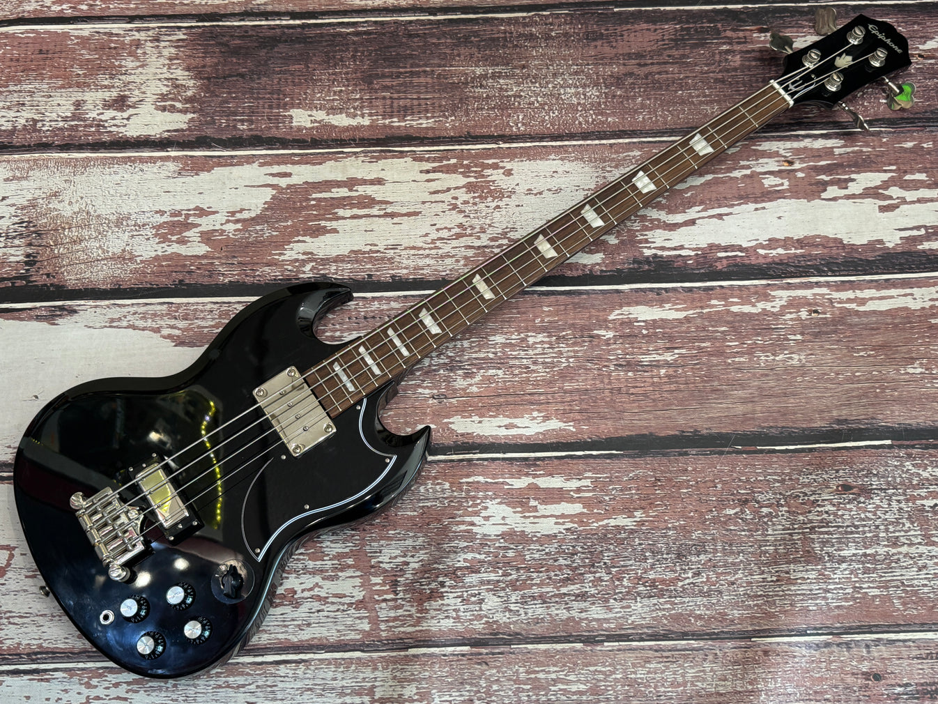 Washburn D10N Dreadnought pickup fitted Badlands Guitars Limited