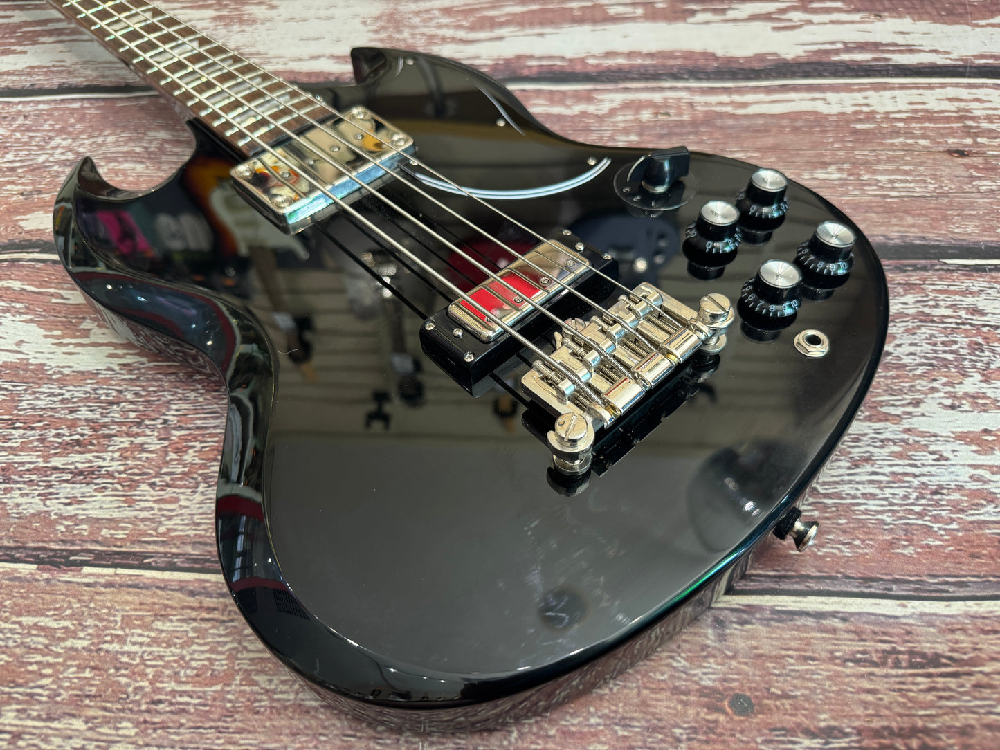 Epiphone EB3 bass with Epiphone hard case