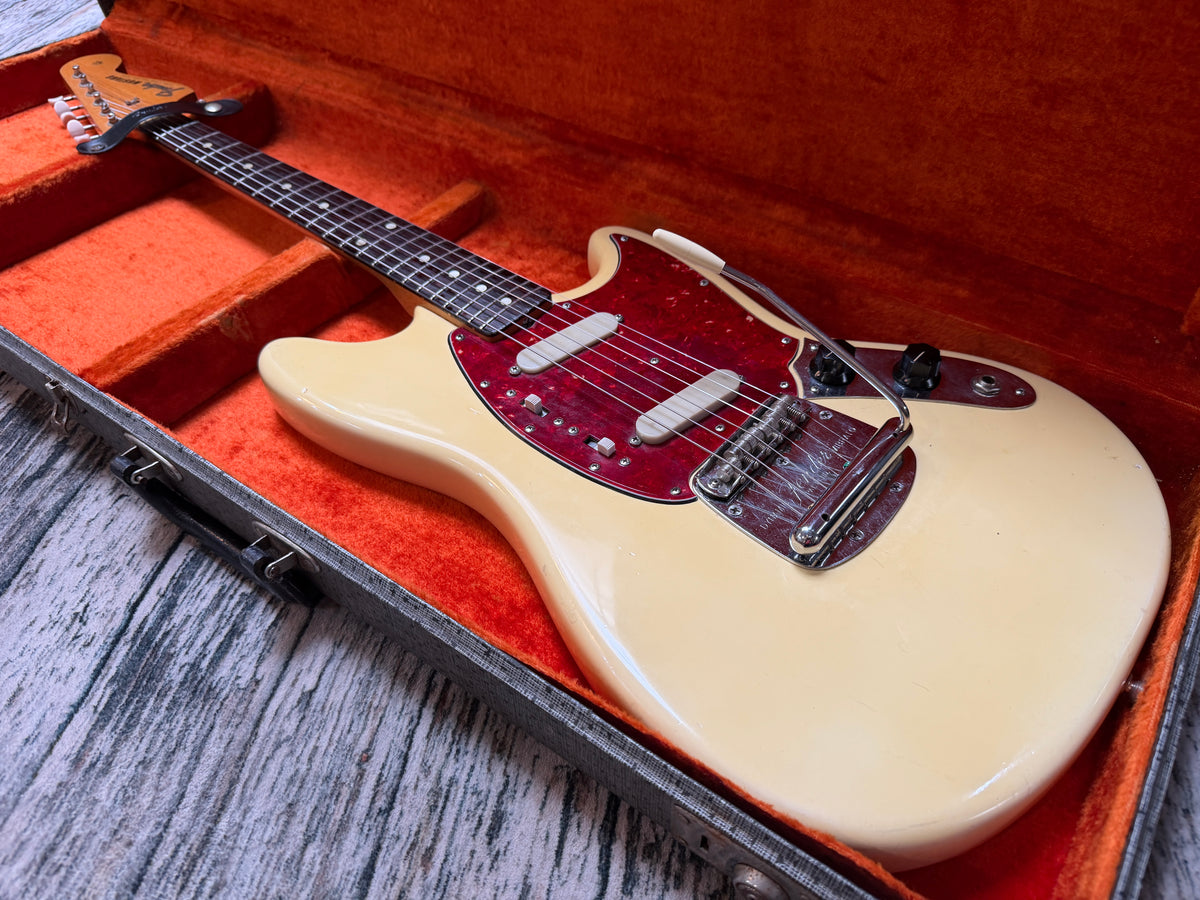 1964/5 Fender Mustang Pre CBS, original case