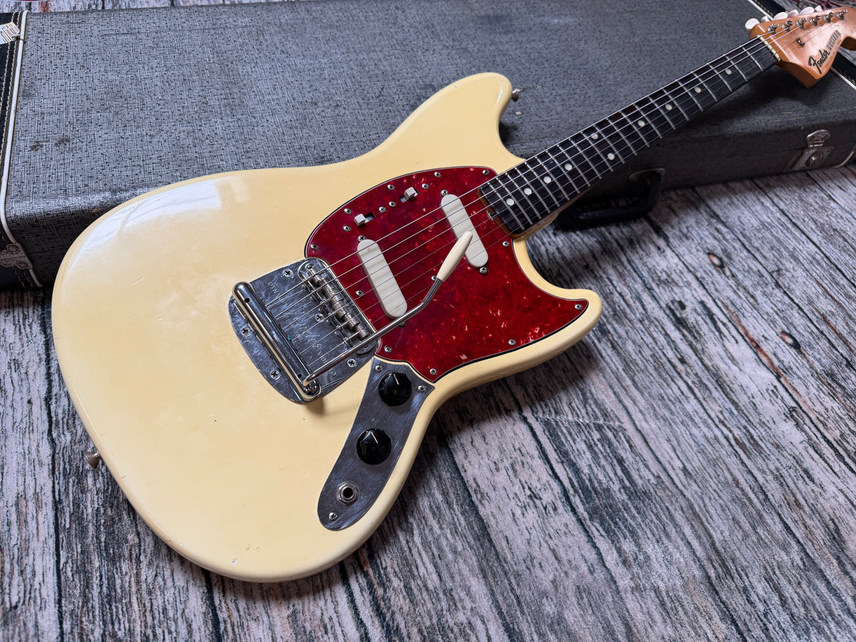 1964/5 Fender Mustang Pre CBS, original case