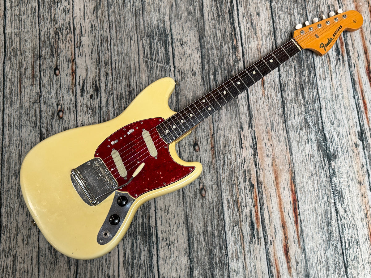1964/5 Fender Mustang Pre CBS, original case