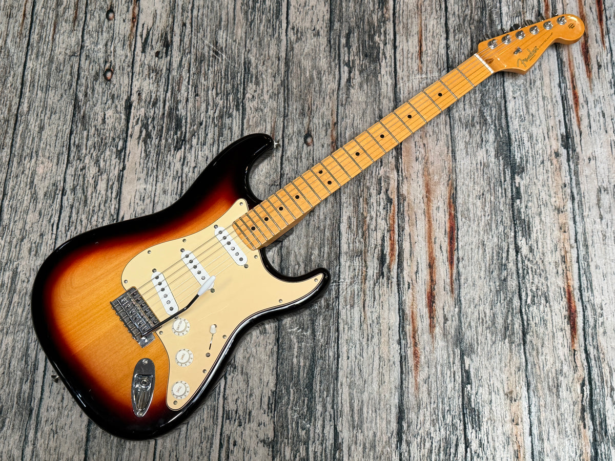 Fender Stratocaster USA neck, custom shop pickups, Mexican body
