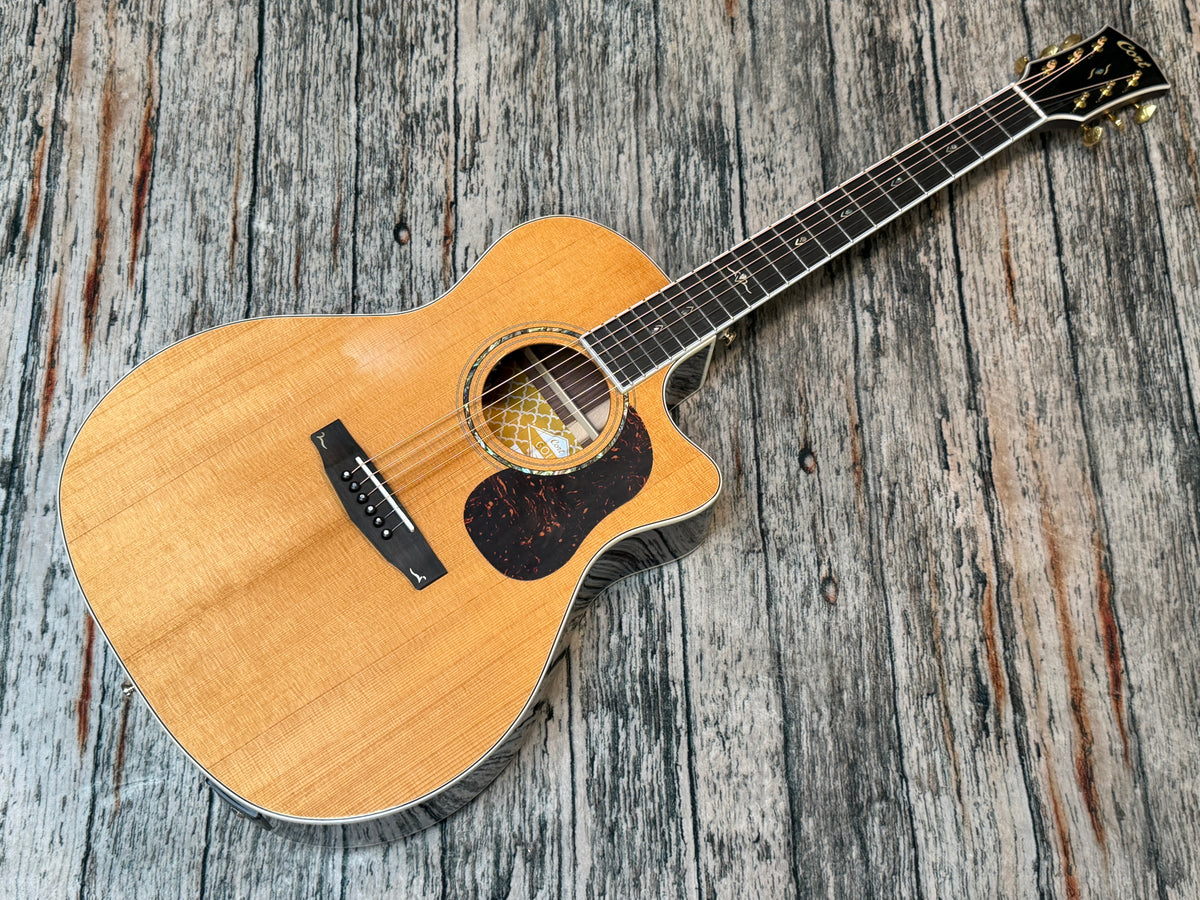 Cort Gold A8 - All solid Electro - Fishman electrics