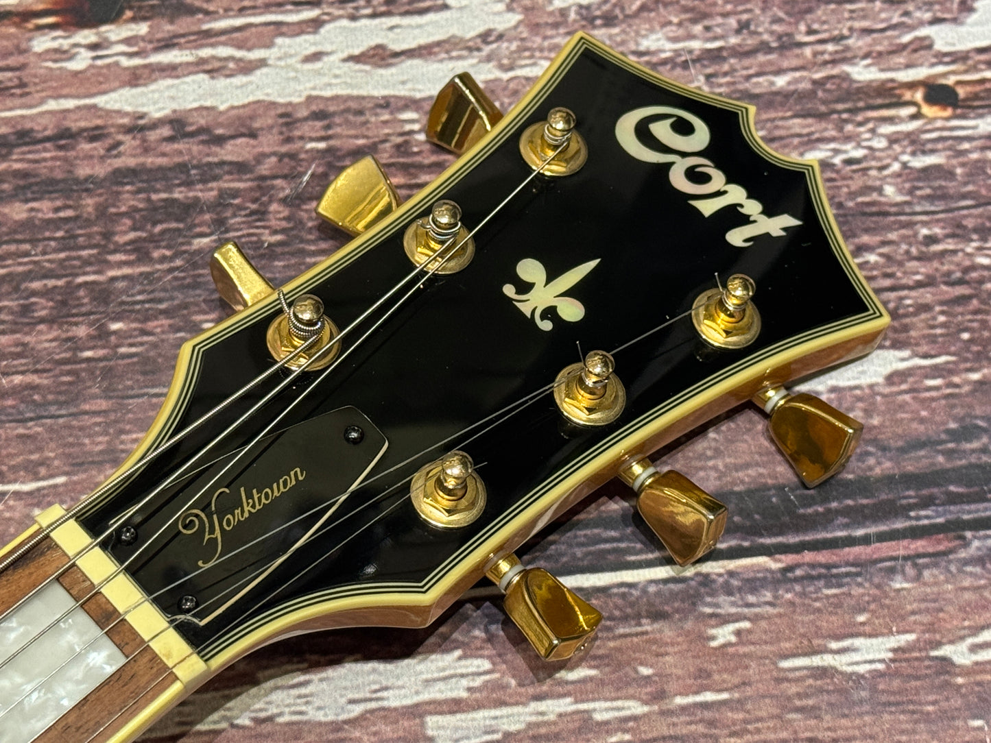 Cort Yorktown Jazz style - Natural maple