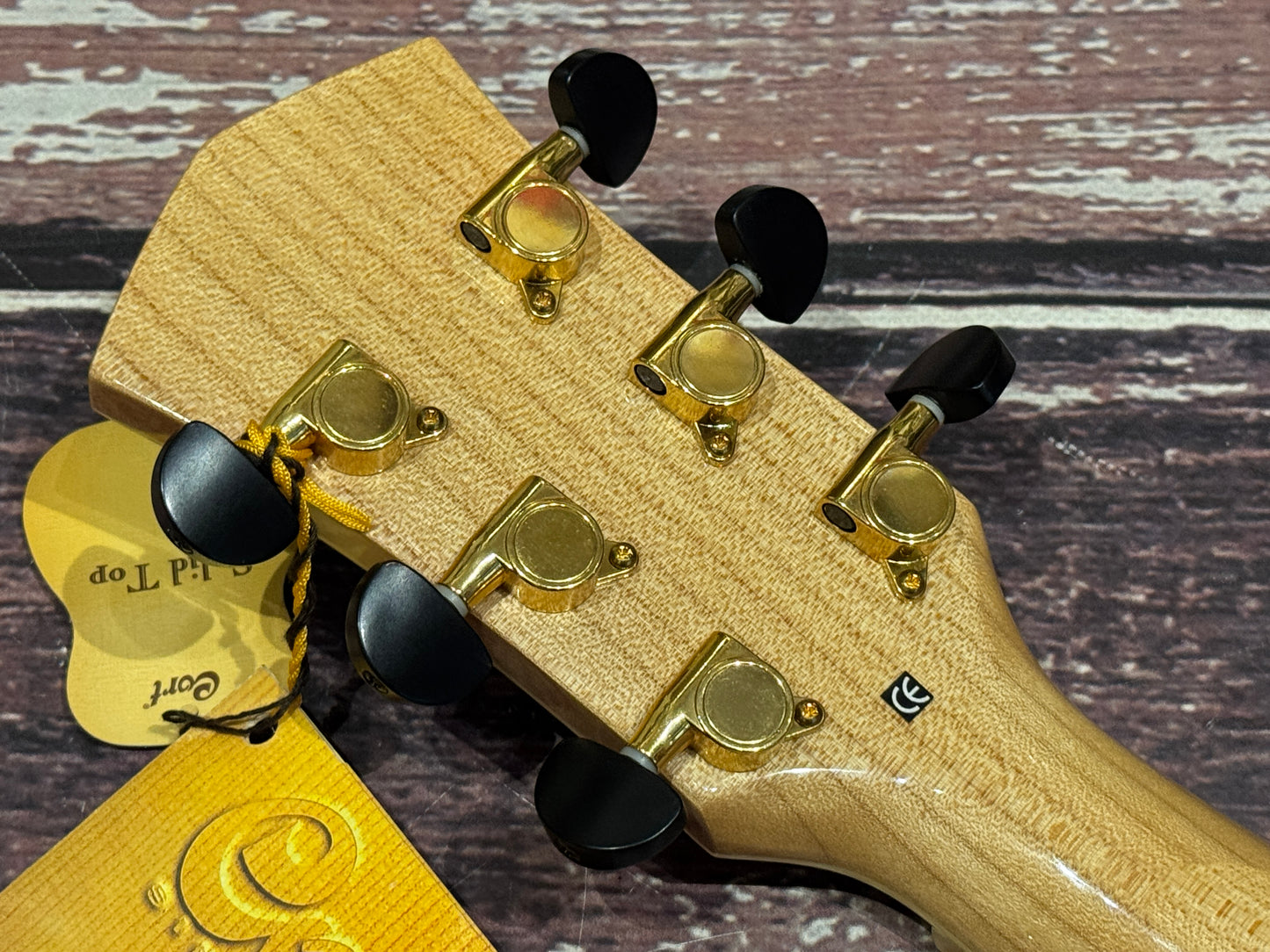 Cort SFX-10 Solid top quilted maple Electro - Fishman electrics