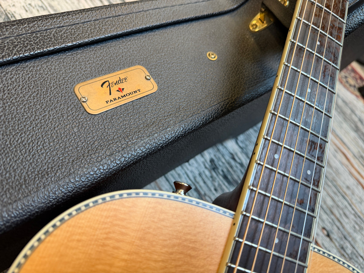 Fender Paramount Parlour/Travel electro - PMTE With hard case