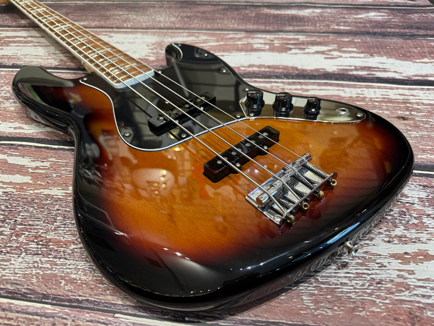 Fender Vintera 70's Jazz Bass 2022