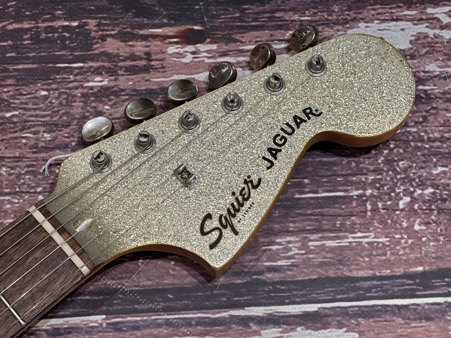 Squier Classic Vibe 60s Jaguar - FSR Silver Sparkle