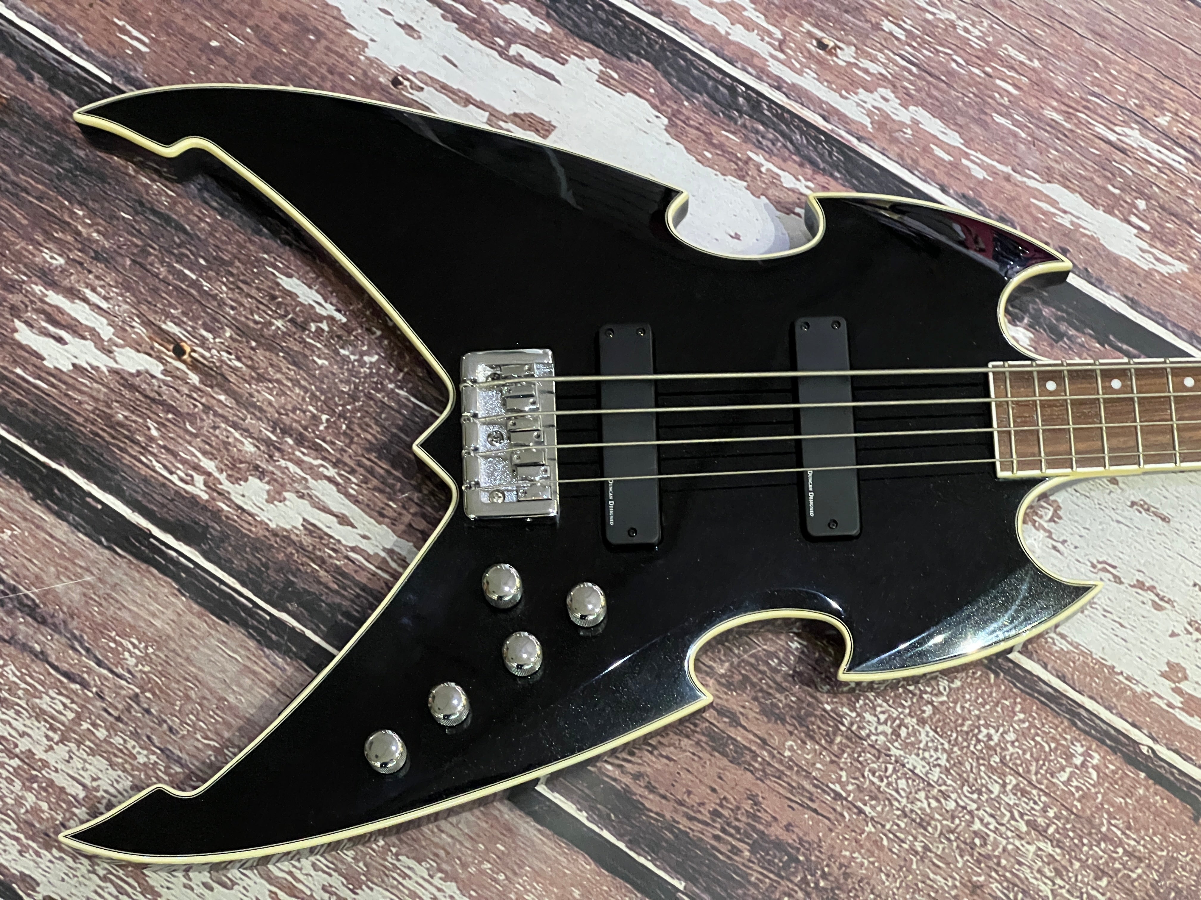 Silvertone Paul Stanley Apocalypse bass