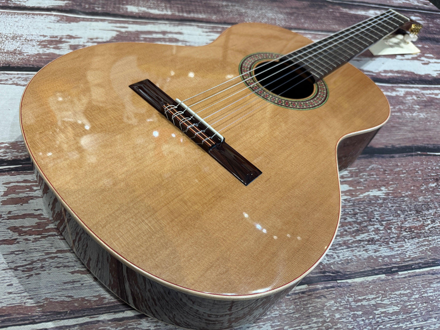 Altamira N100 Canadian Cedar solid top