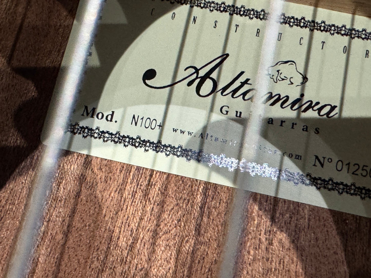 Altamira N100 Canadian Cedar solid top