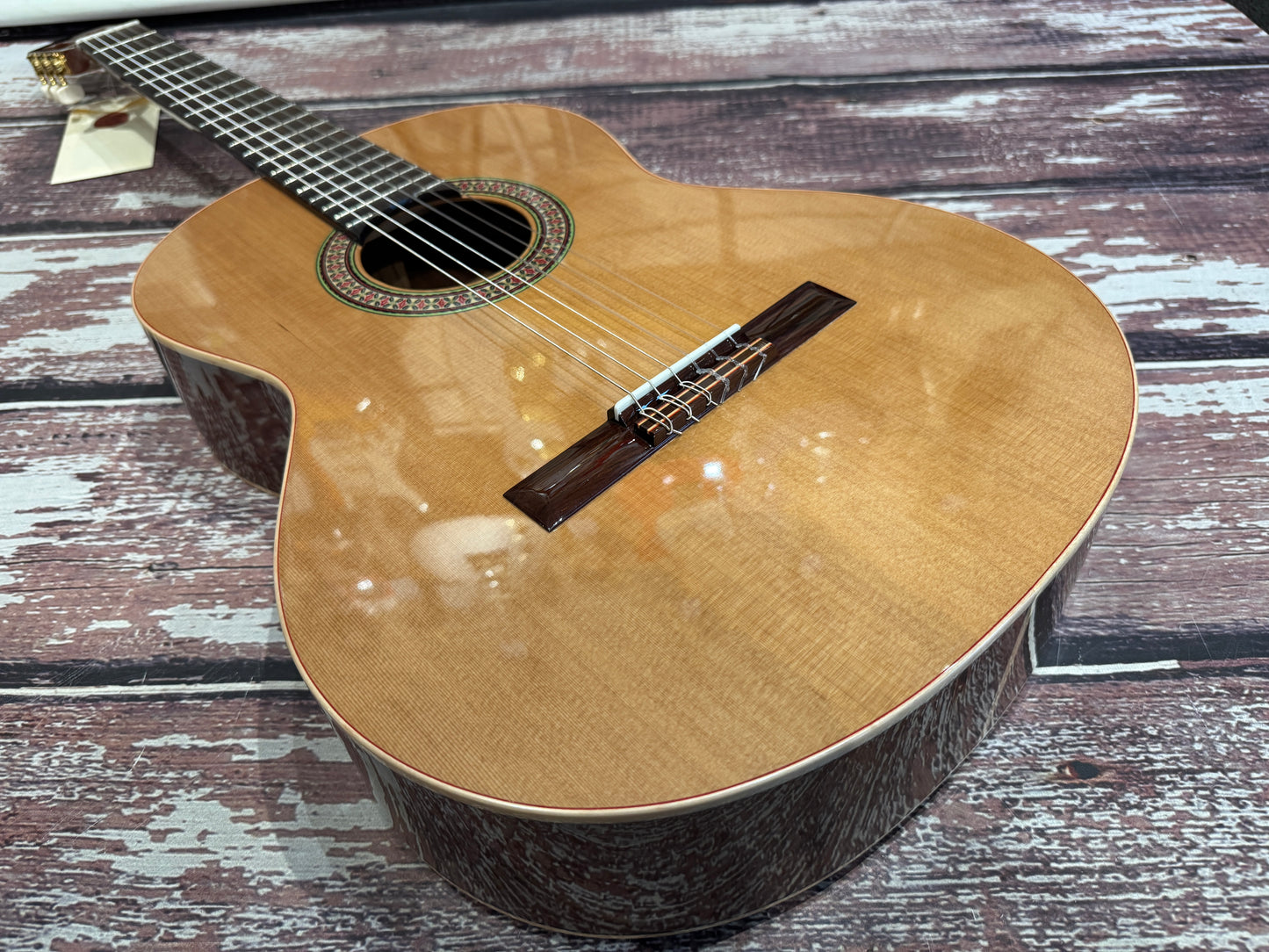Altamira N100 Canadian Cedar solid top