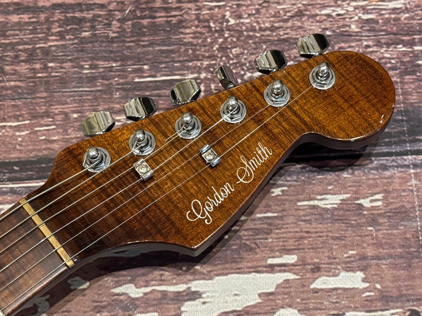 Gordon Smith - UK Handmade Classic S, check the neck out!