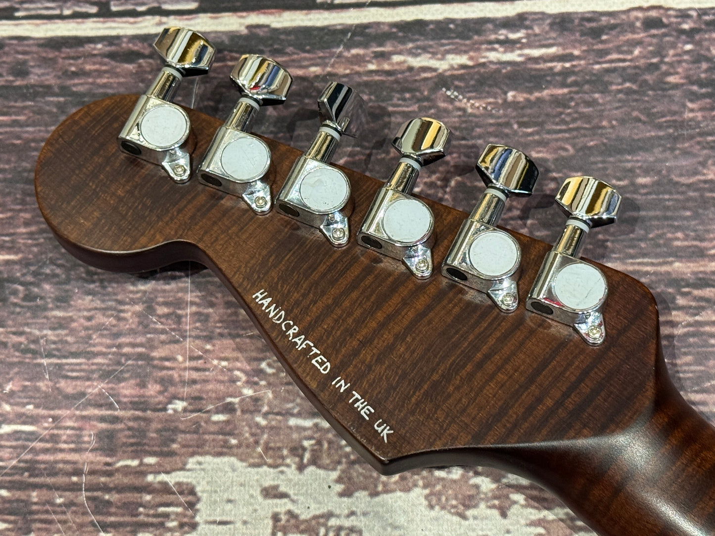 Gordon Smith - UK Handmade Classic S, check the neck out!