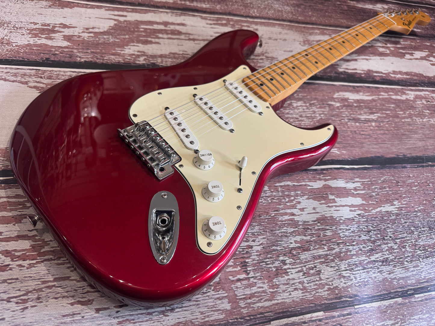 Fender Standard Stratocaster -  Candy Apple Red 2013 Mexico