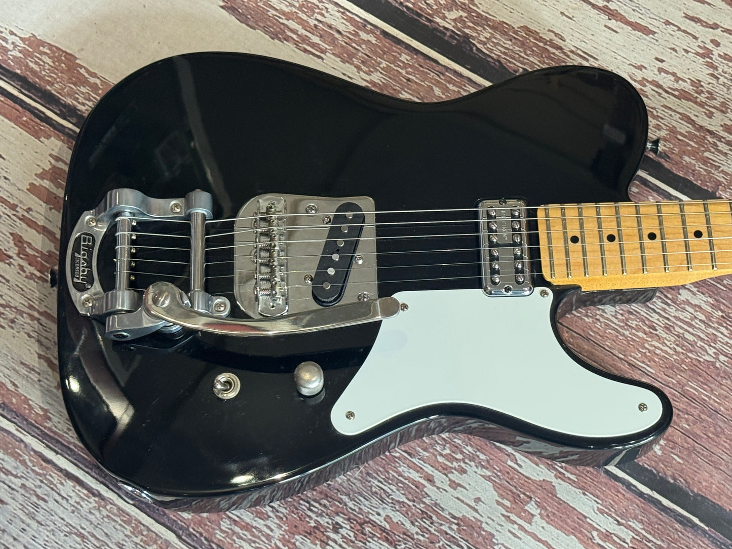 Squier Vintage Modified Cabronita Telecaster w/ Bigsby, Black
