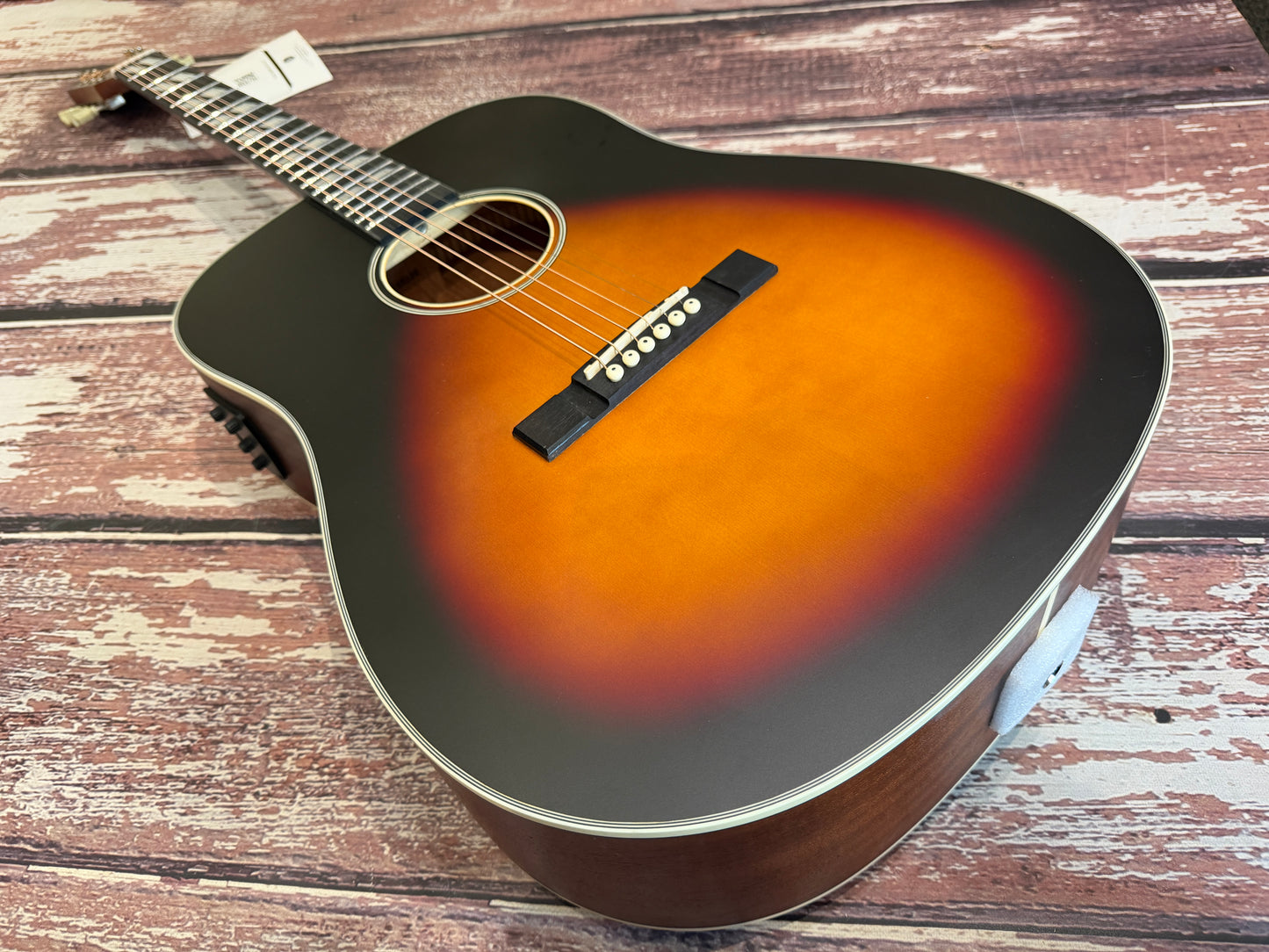 Vintage VE140VSB Electro Acoustic Dreadnought
