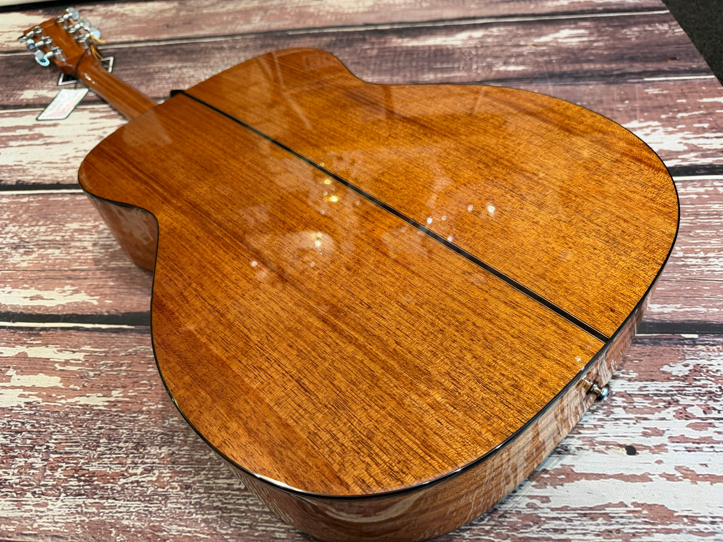 Vintage Performer series - V1650N All solid Acoustic