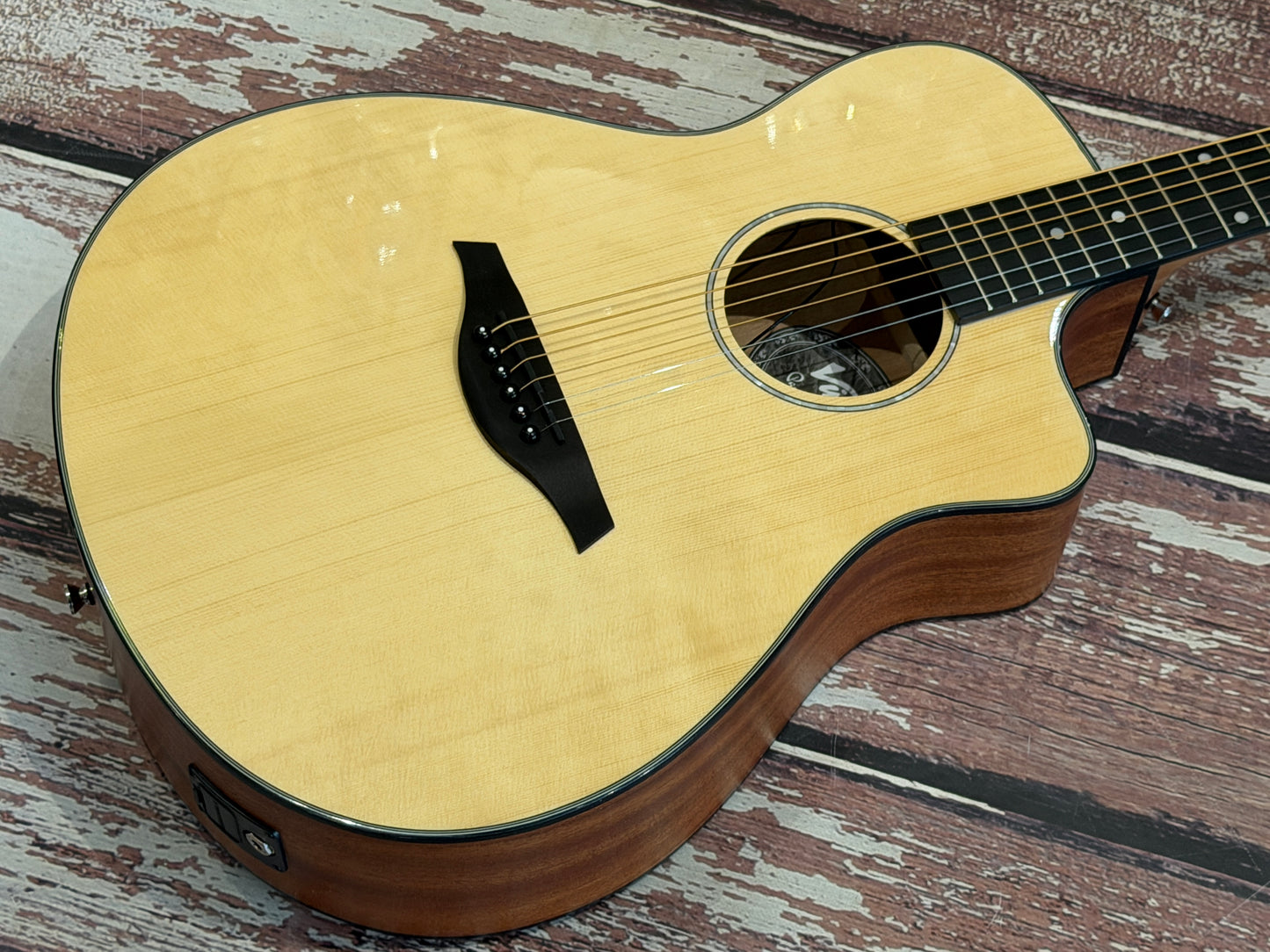 Vintage VEC300NS Pacitic Coast Electro Acoustic - Natural