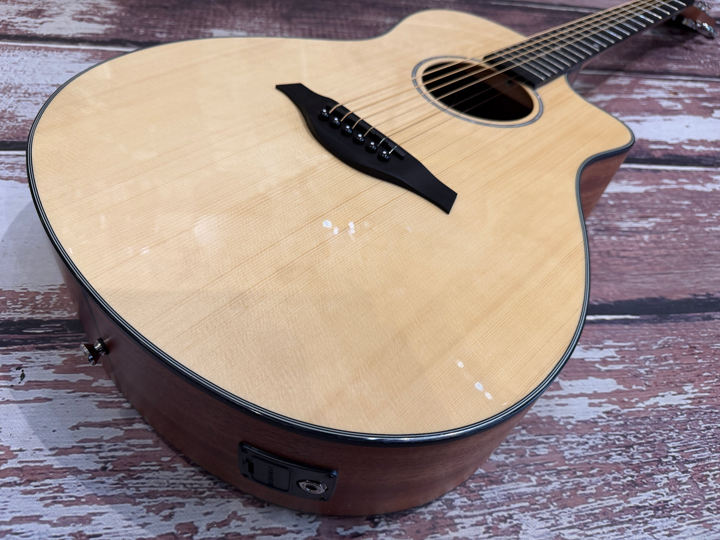 Vintage VEC300NS Pacitic Coast Electro Acoustic - Natural