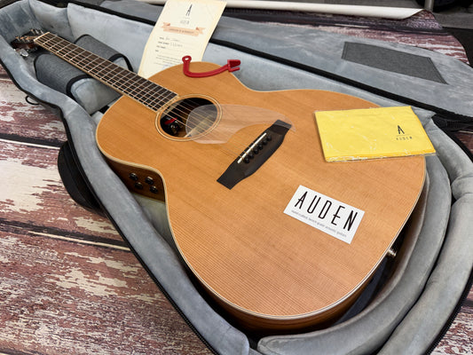 Auden Neo Series All solid Chester - Cedar / Mahogany Full Body electro acoustic