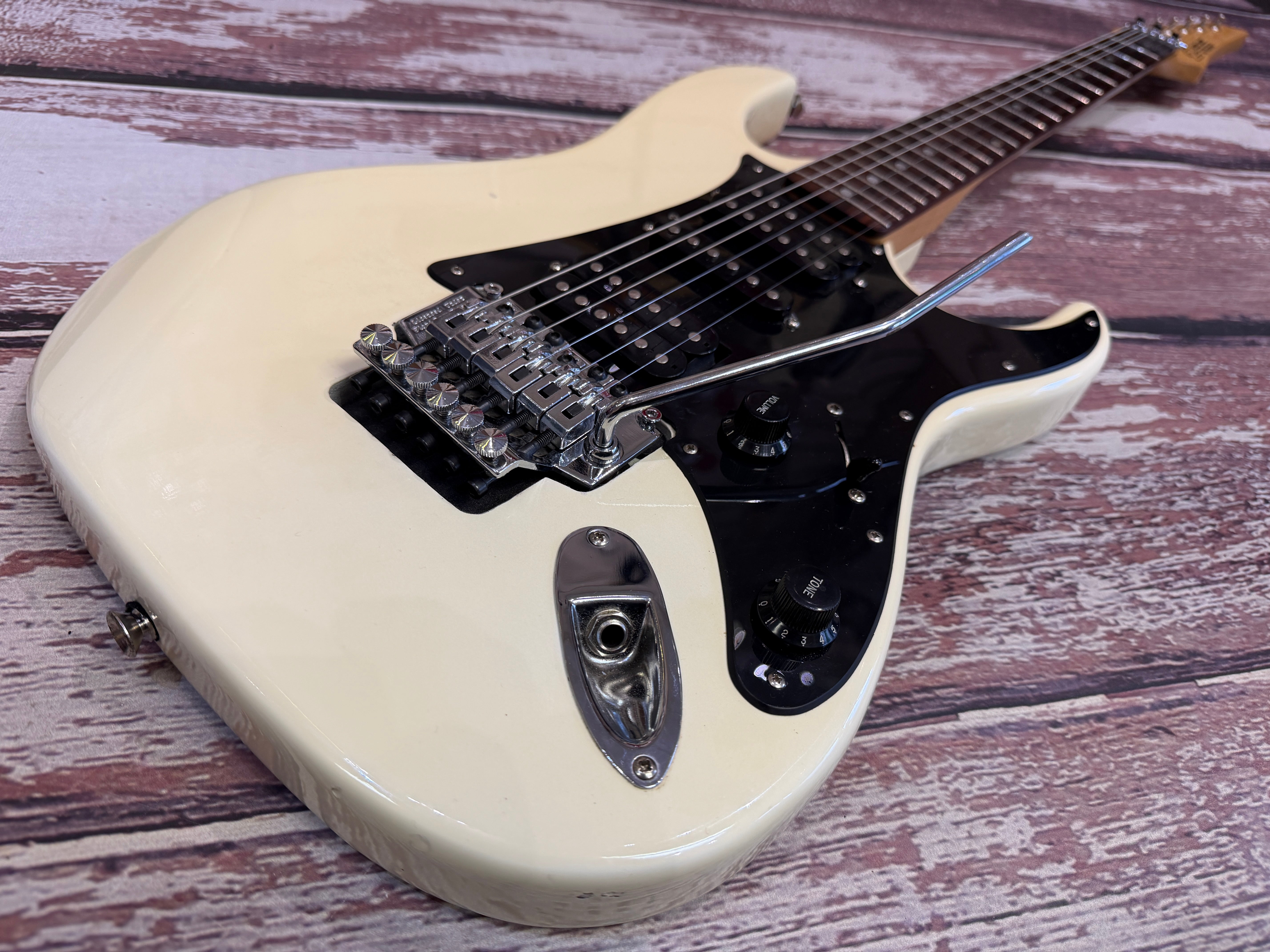 Ibanez Z series Silver Cadet – Badlands Guitars Limited
