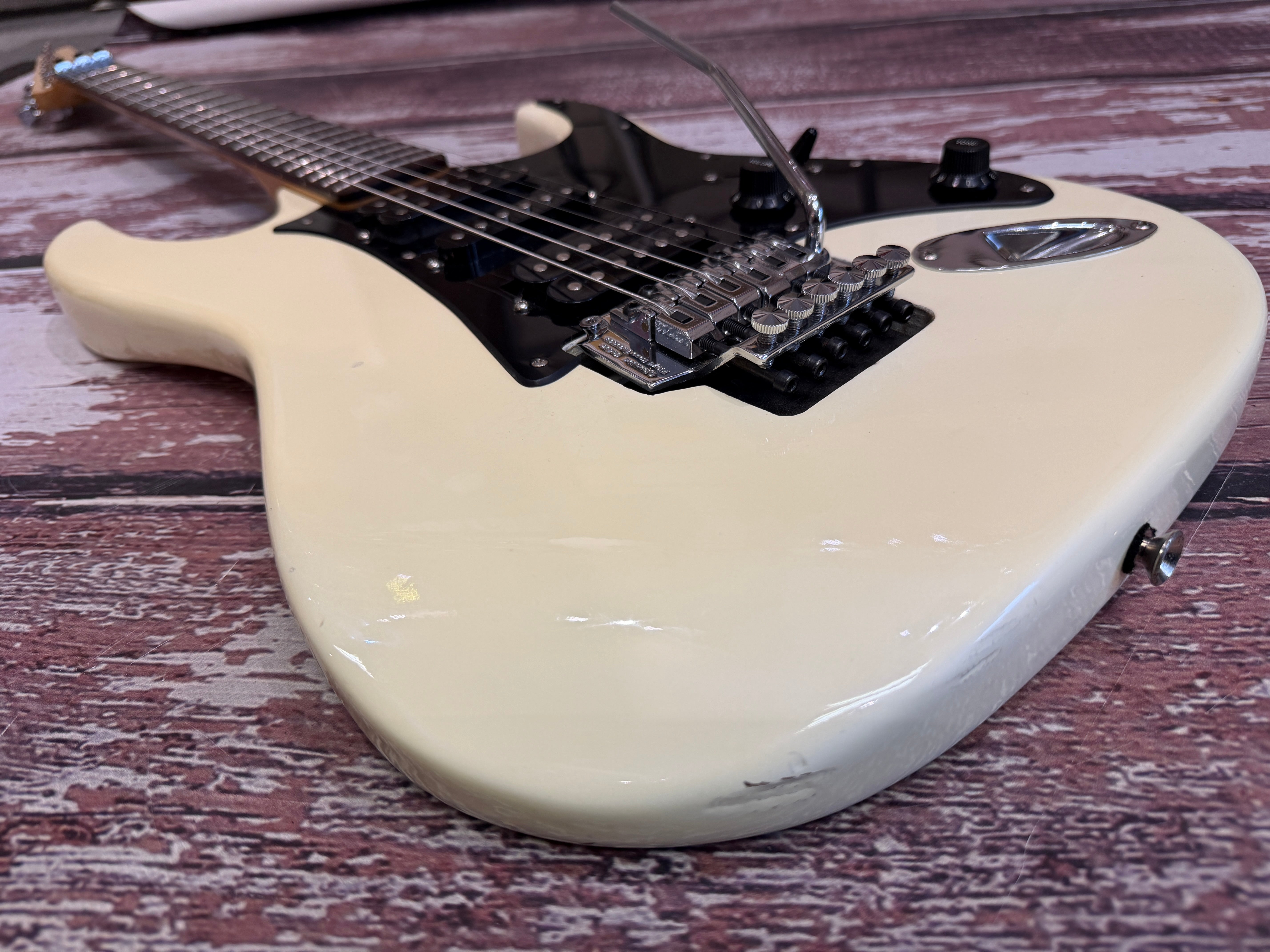 Ibanez Z series Silver Cadet – Badlands Guitars Limited