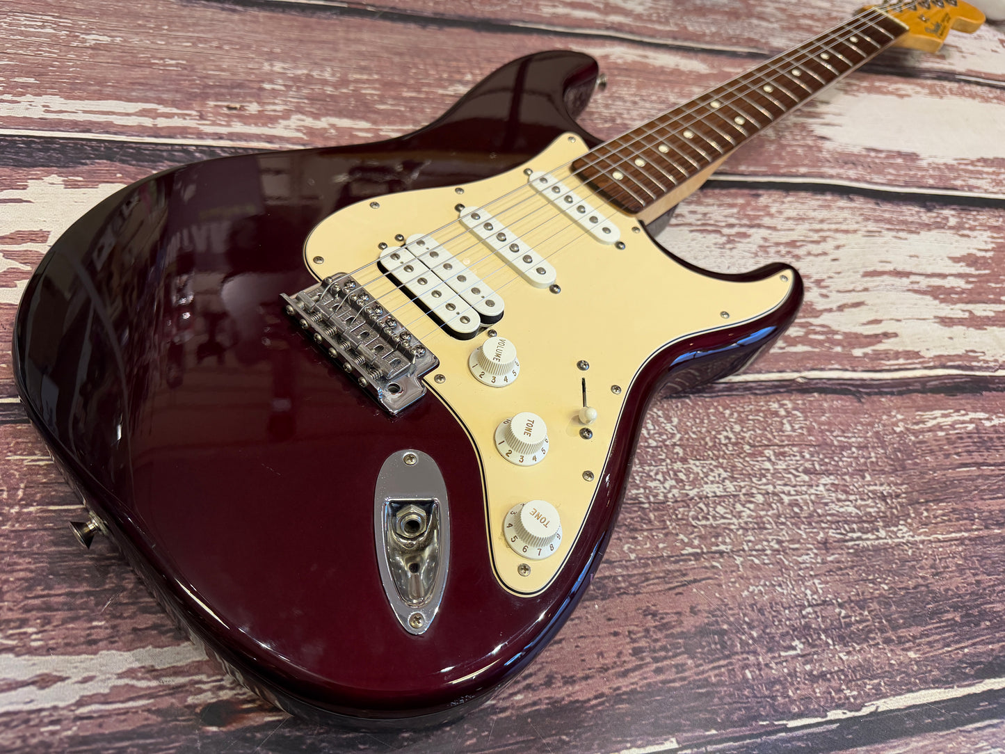 Fender HSS Stratocaster 2005 Mexico - Midnight Wine
