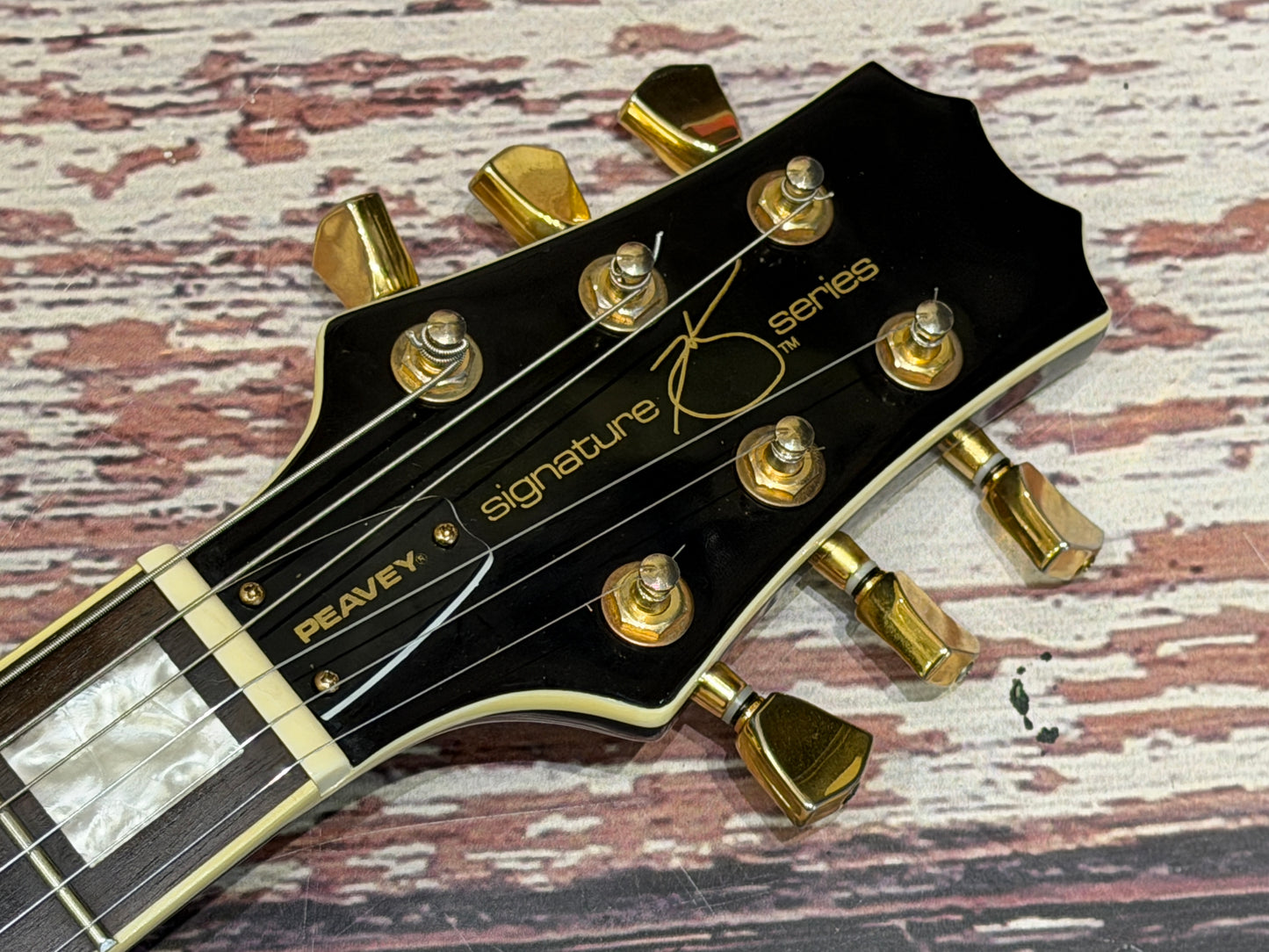 Peavey HP Signature Black & Gold