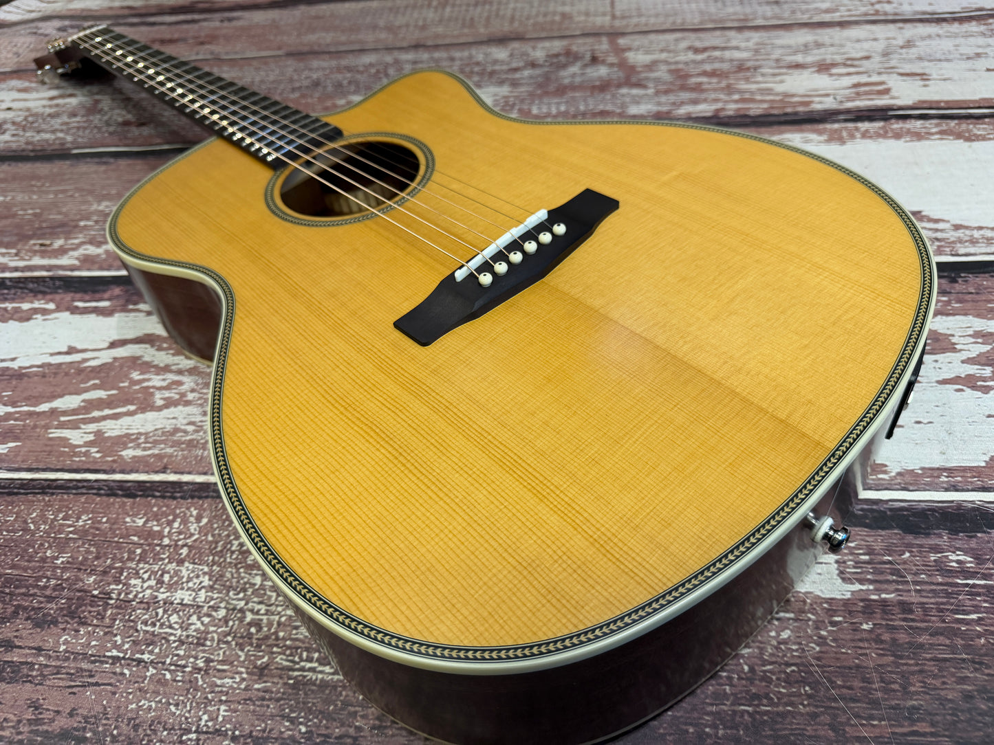 Cort Essence Series Electro Acoustic - Fishman - Natural