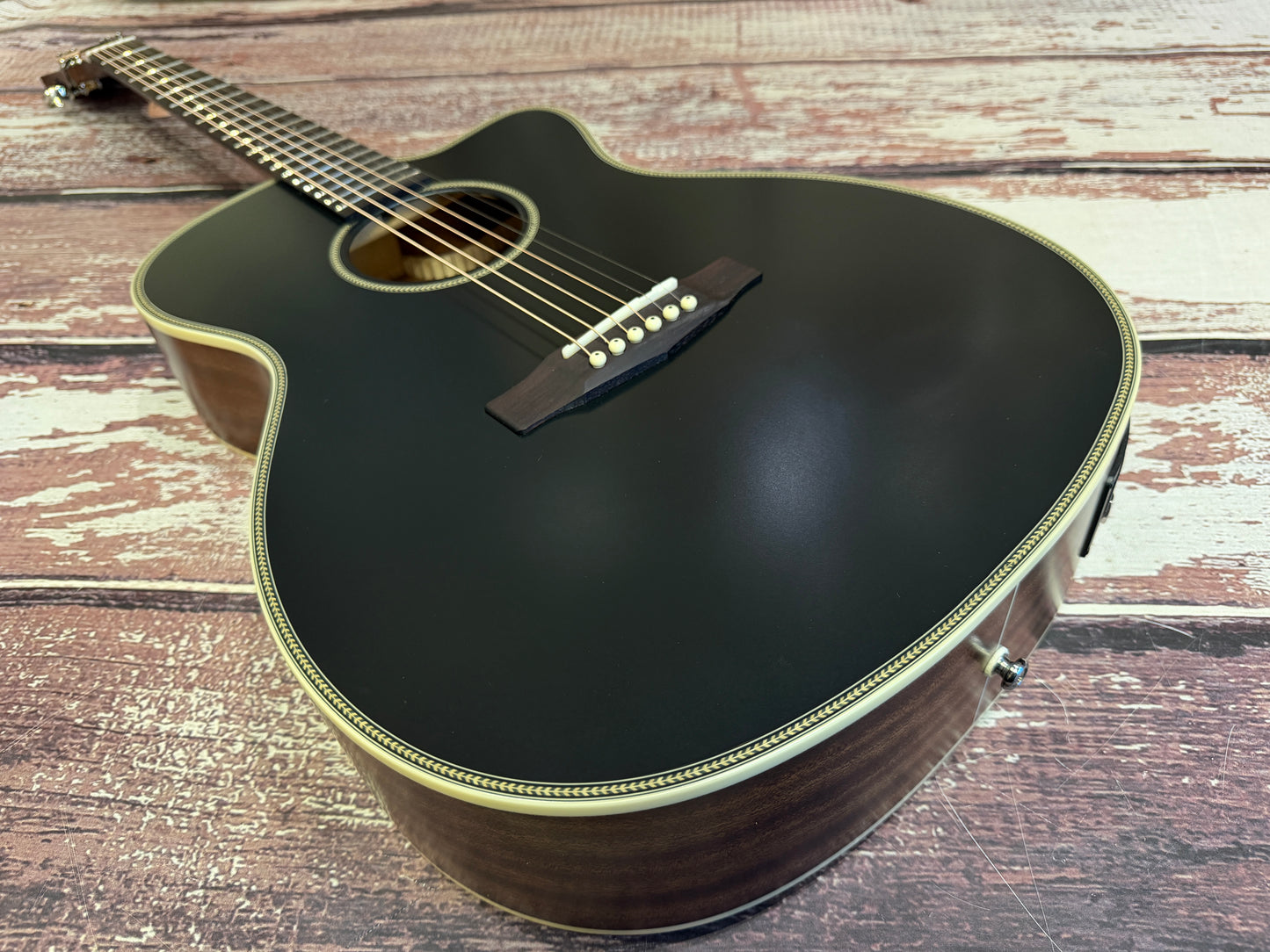 Cort Essence Series Electro Acoustic - Fishman - Satin Black