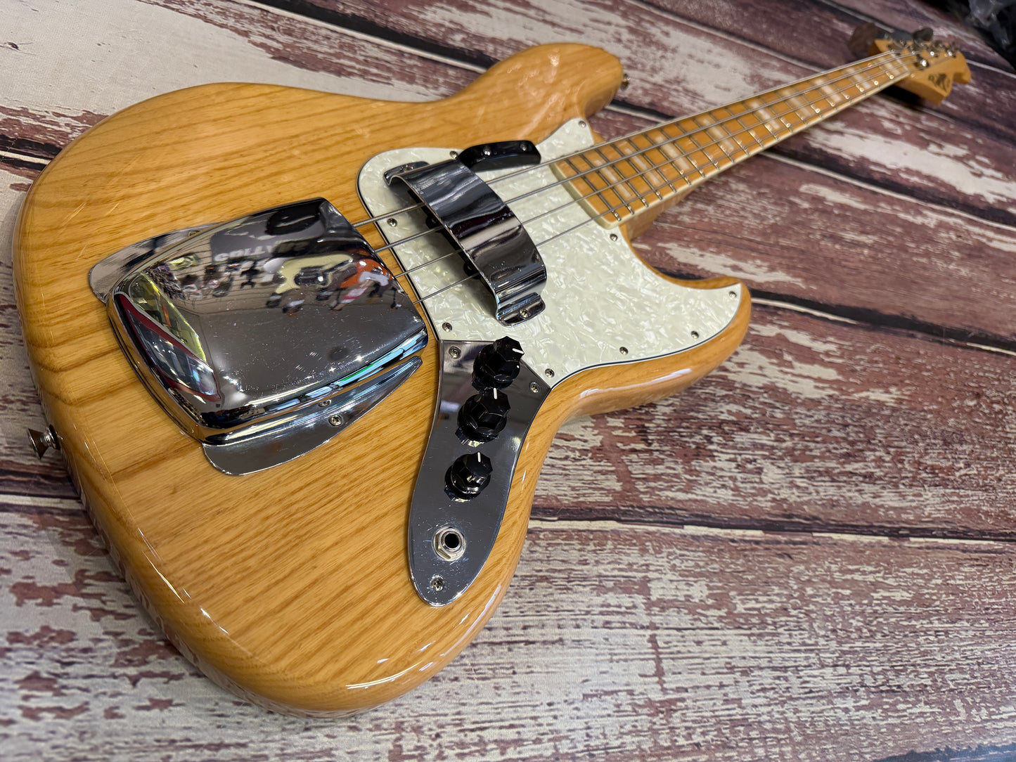 Revelation RBJ-67 DLX Swamp Ash "Jazz" bass