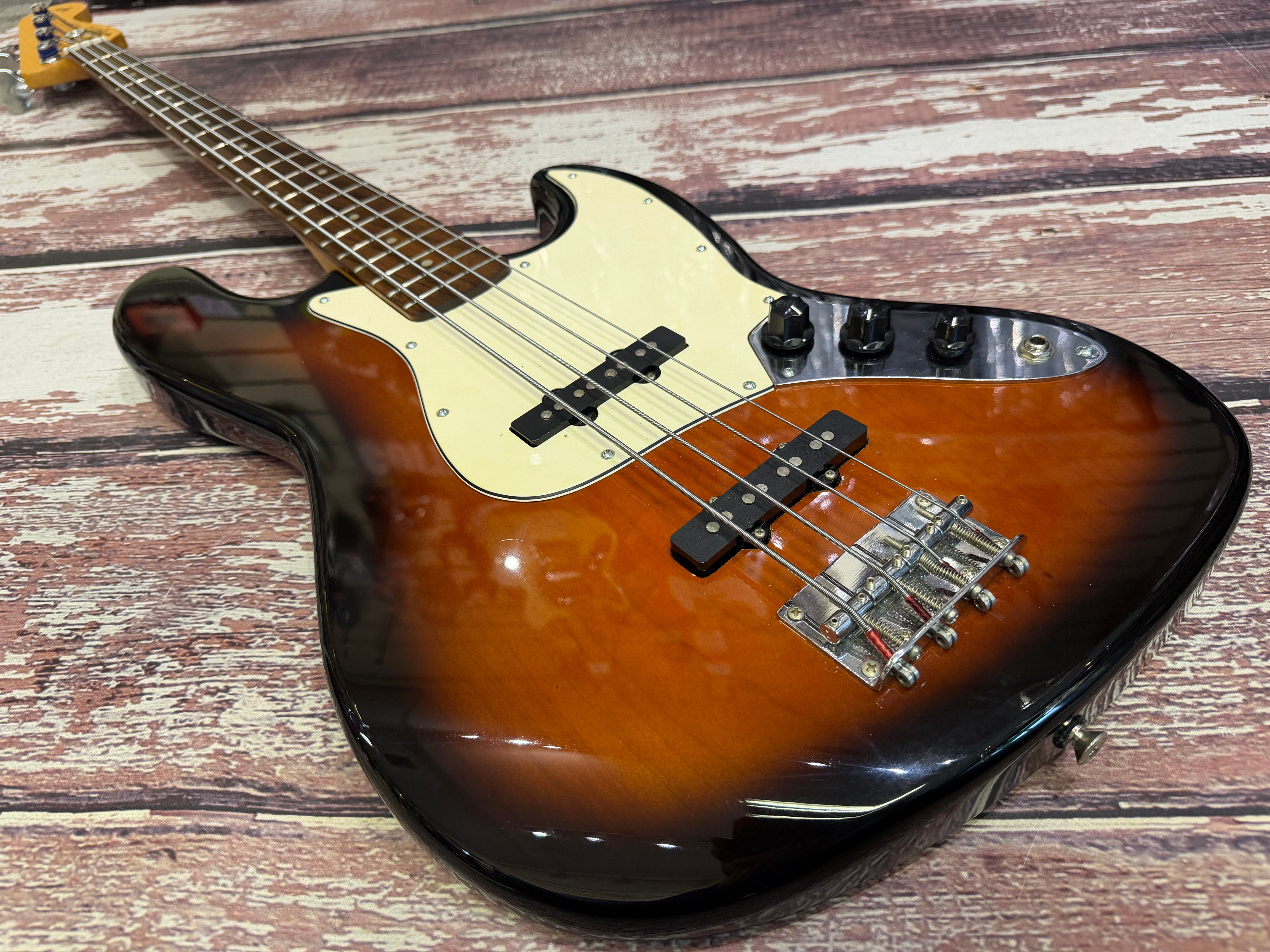 Squier Jazz Bass - Korean made – Badlands Guitars Limited