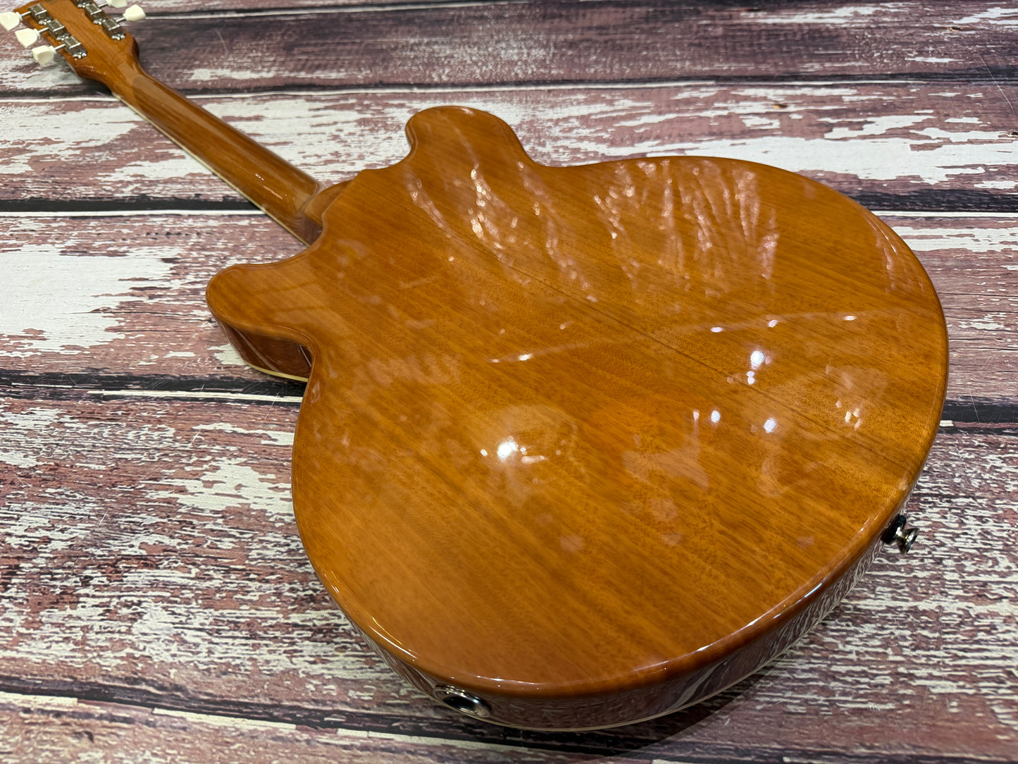 Vintage Advanced AV3 semi hollow "339"