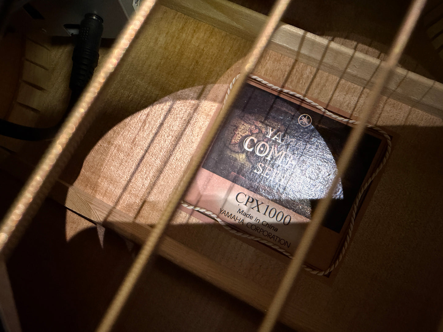 Yamaha CPX-1000 Compass Series Electro