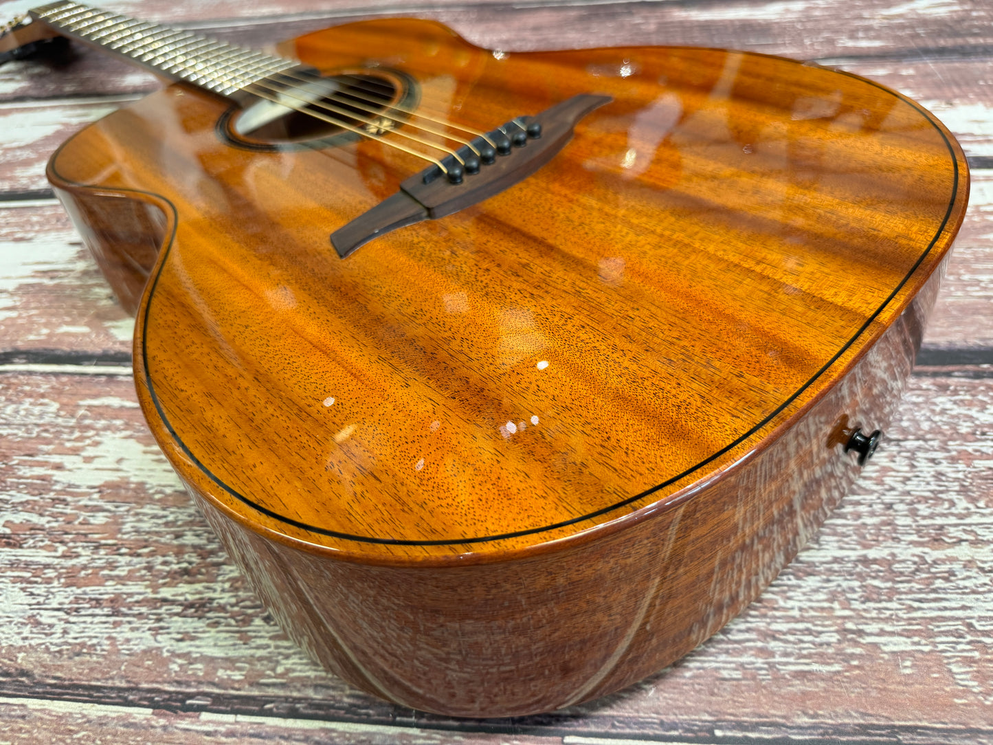 LAG T98A Acoustic - Solid Mahogany top.