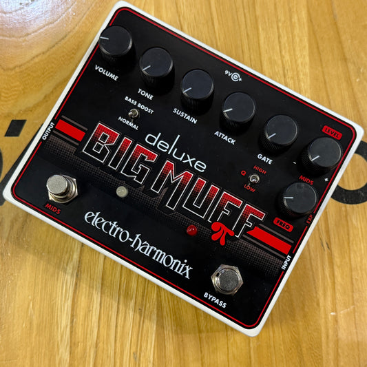 Electro Harmonix EHX - Deluxe Big Muff Pi - Fuzz - Distortion - Sustainer