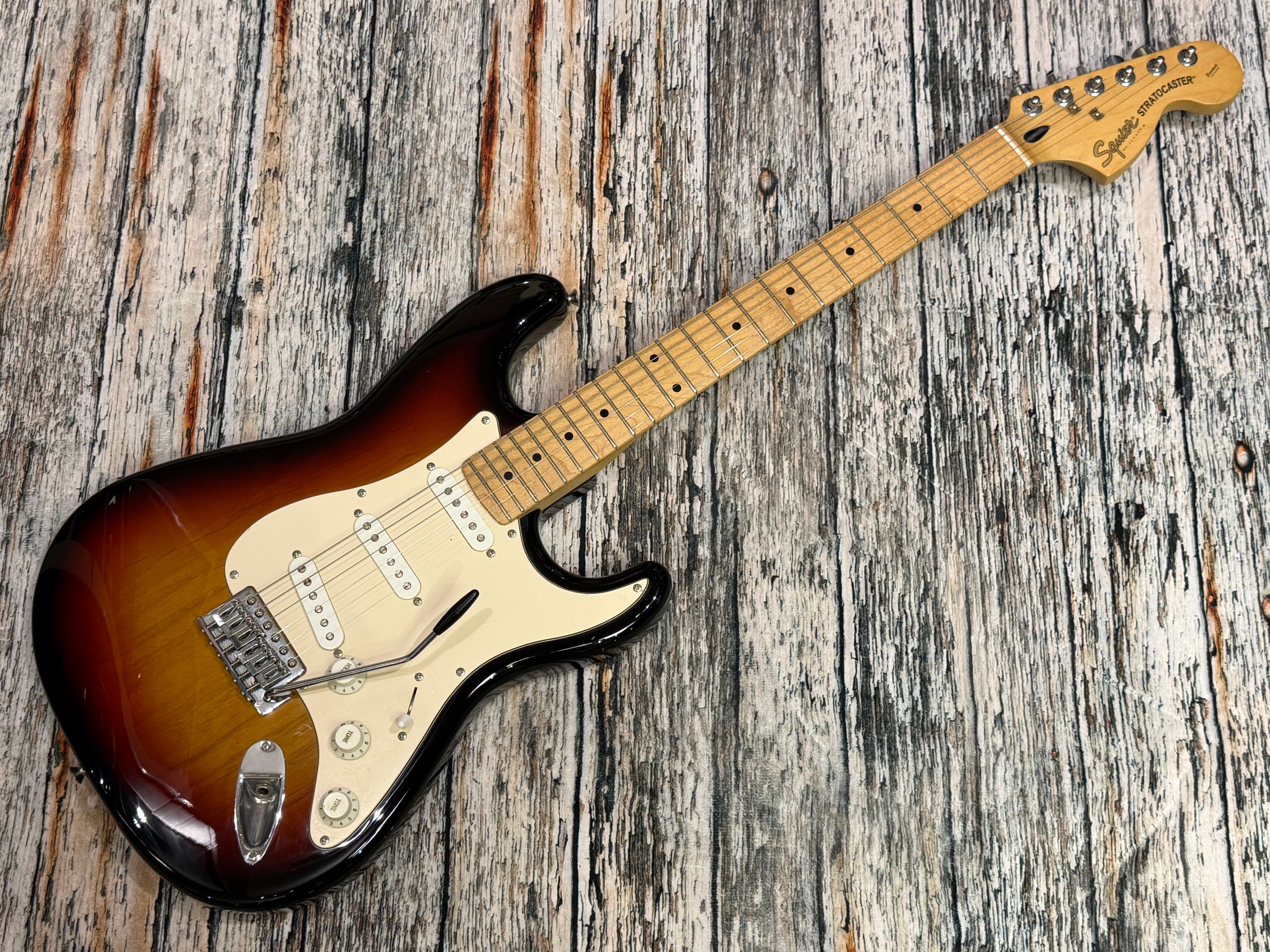 Squier Standard Stratocaster – Badlands Guitars Limited