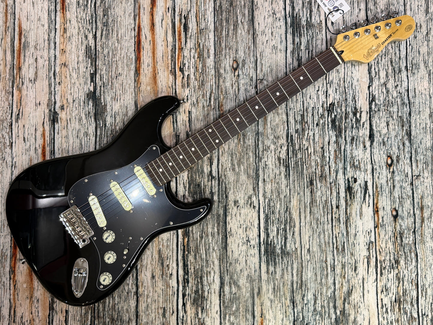 Vintage V60 Coaster S-Style electric guitar BLACK - STARTER PACK