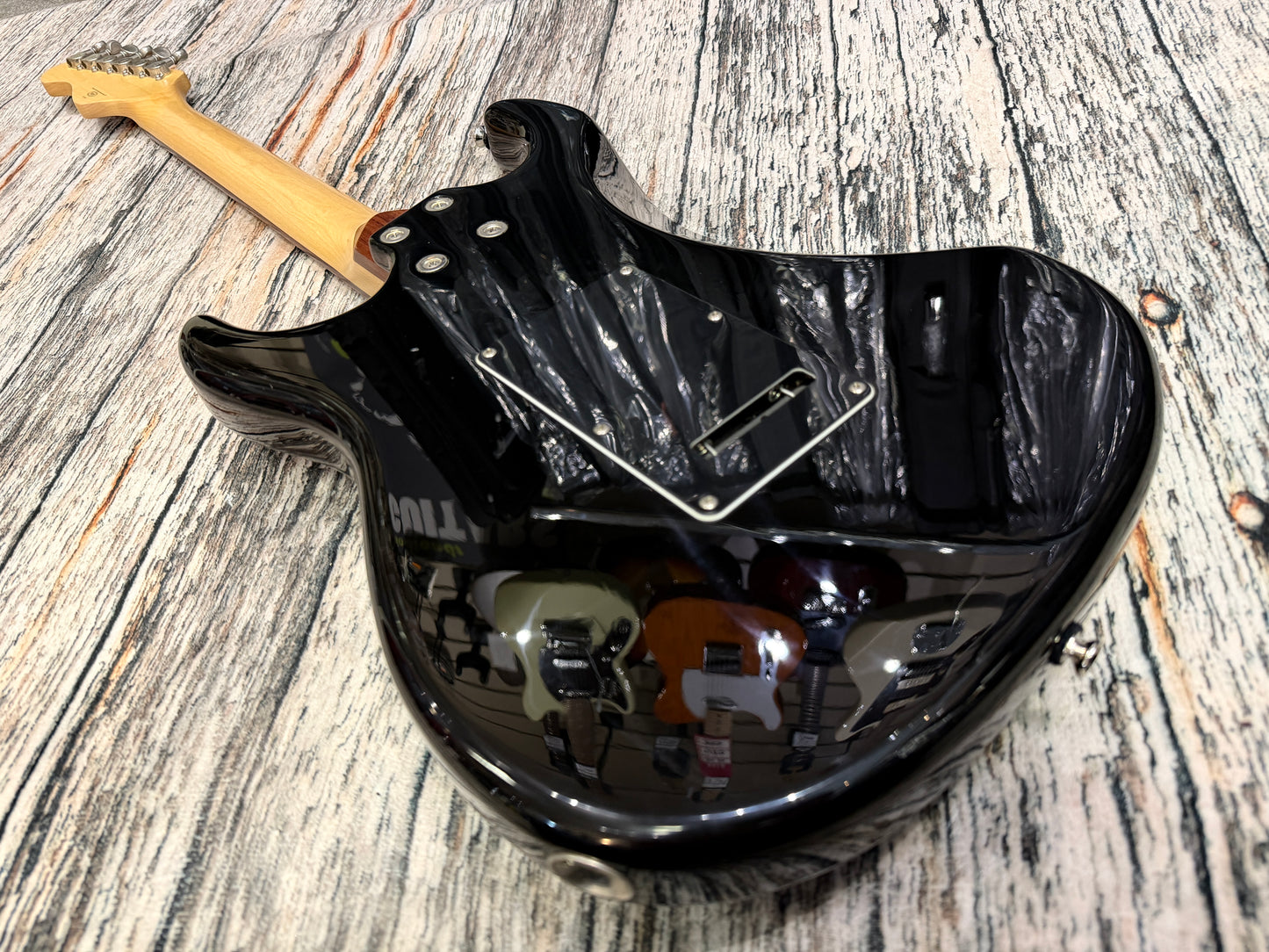 Vintage Advance AV6 - Black