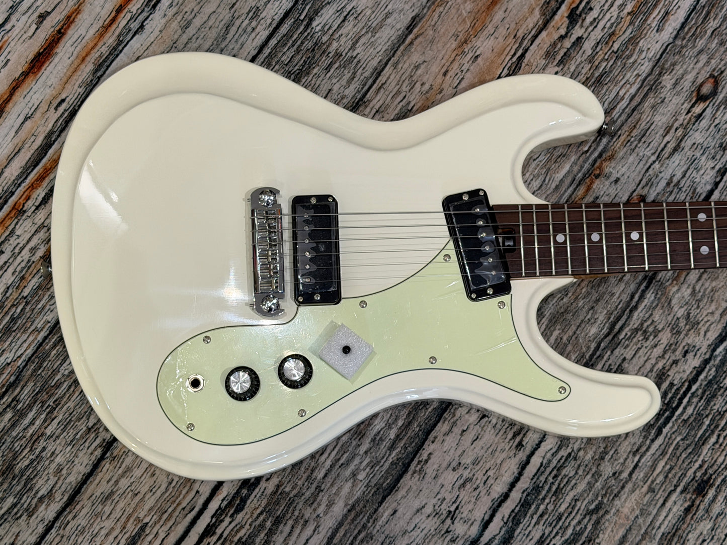 Aria DM-206 Vintage White