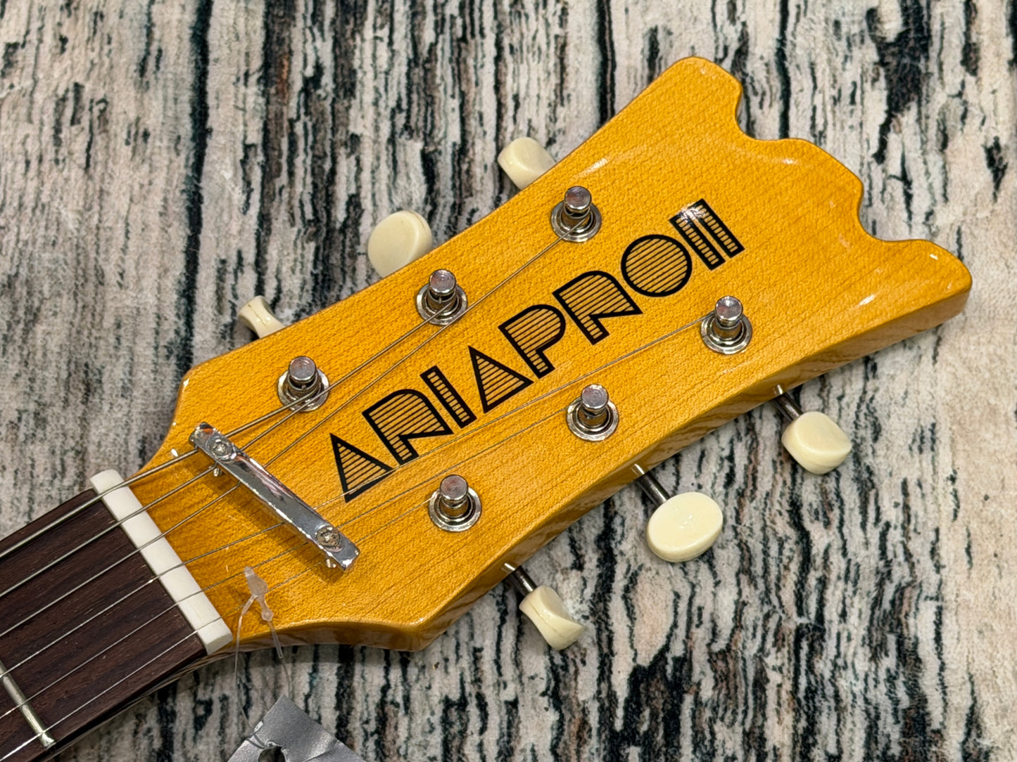 Aria DM-206 Vintage White