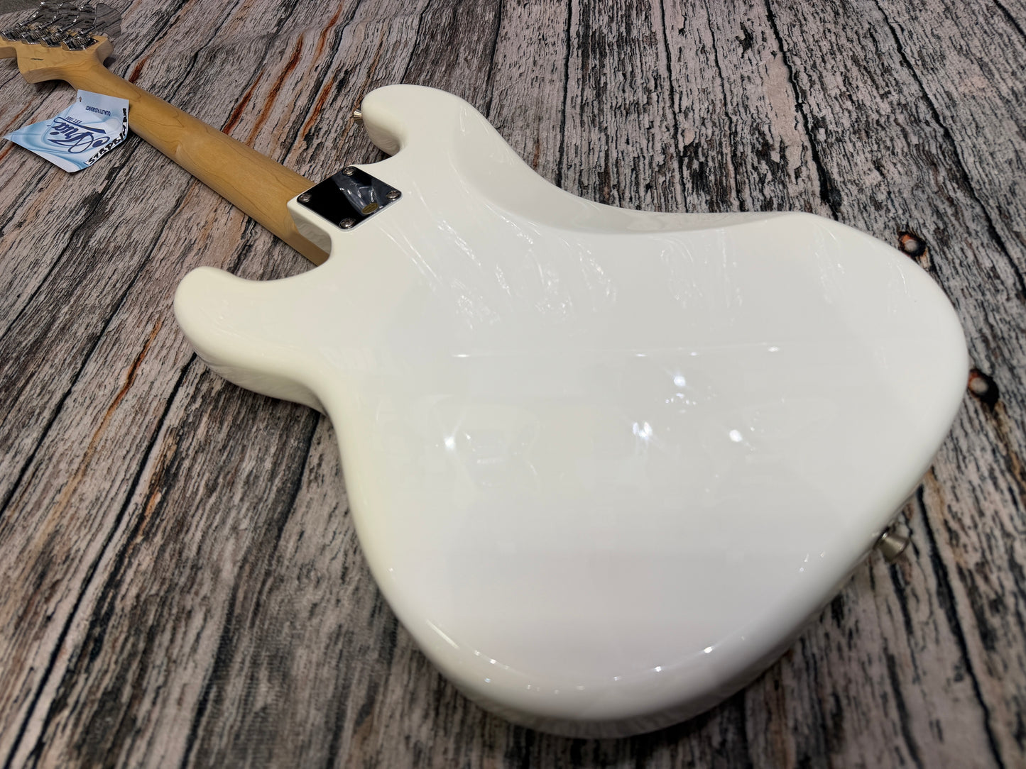 Aria STB P.Bass style Maple neck  - White