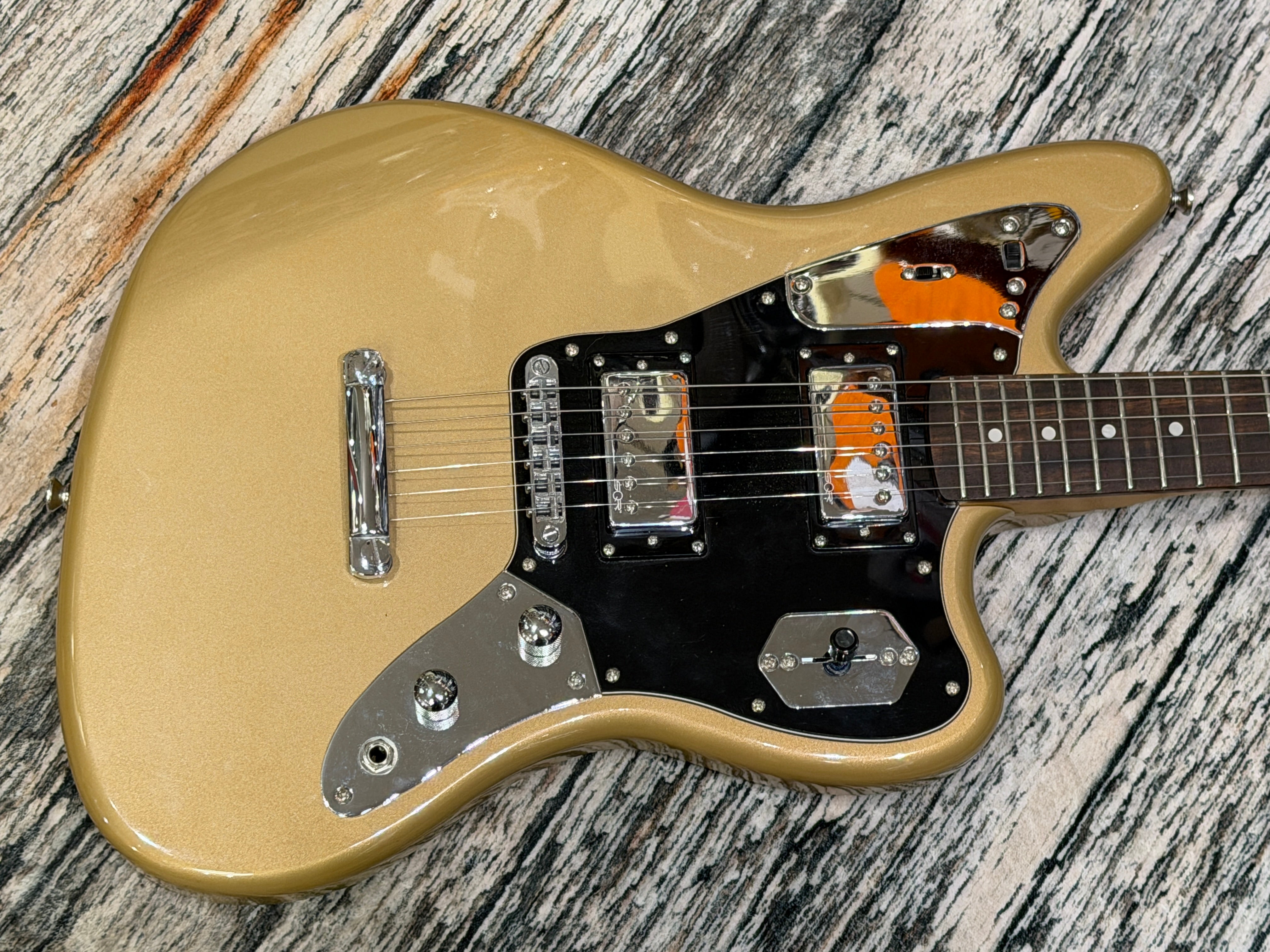 Squier Contemporary Jaguar HH - Shoreline Gold – Badlands Guitars